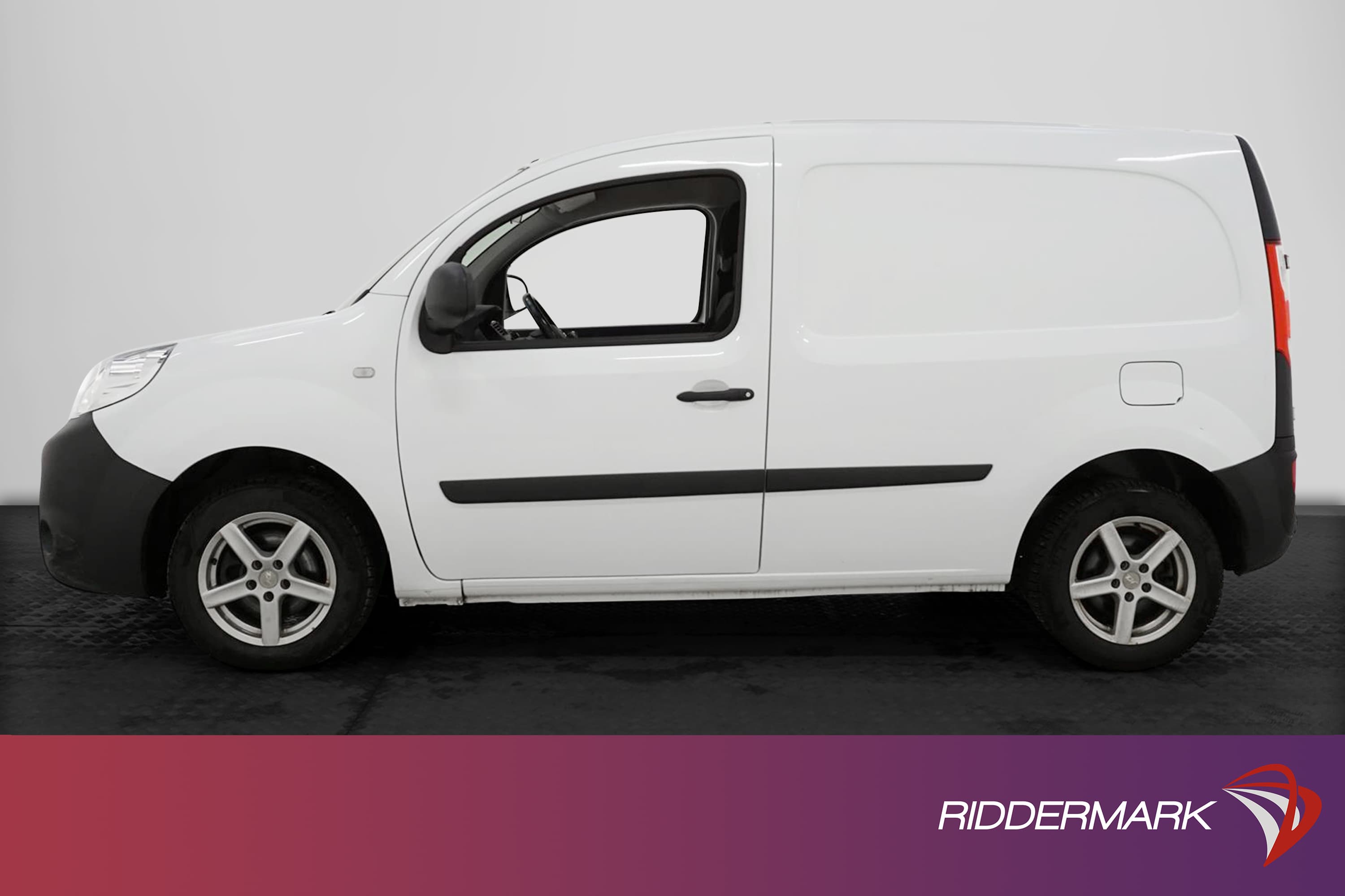 Nissan NV250