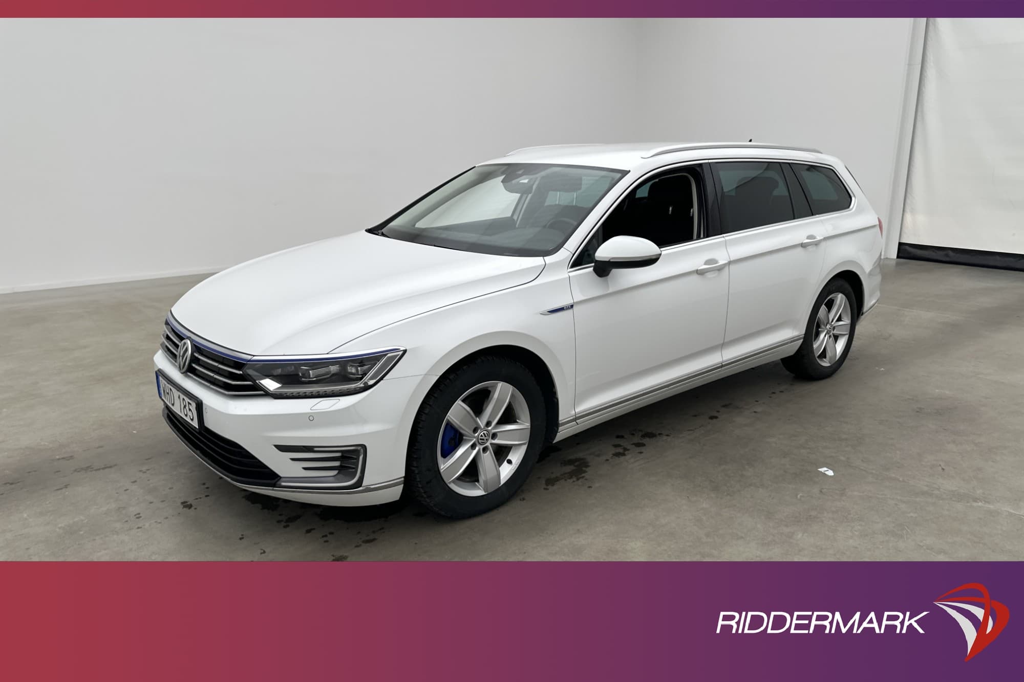 Volkswagen Passat GTE 218hk