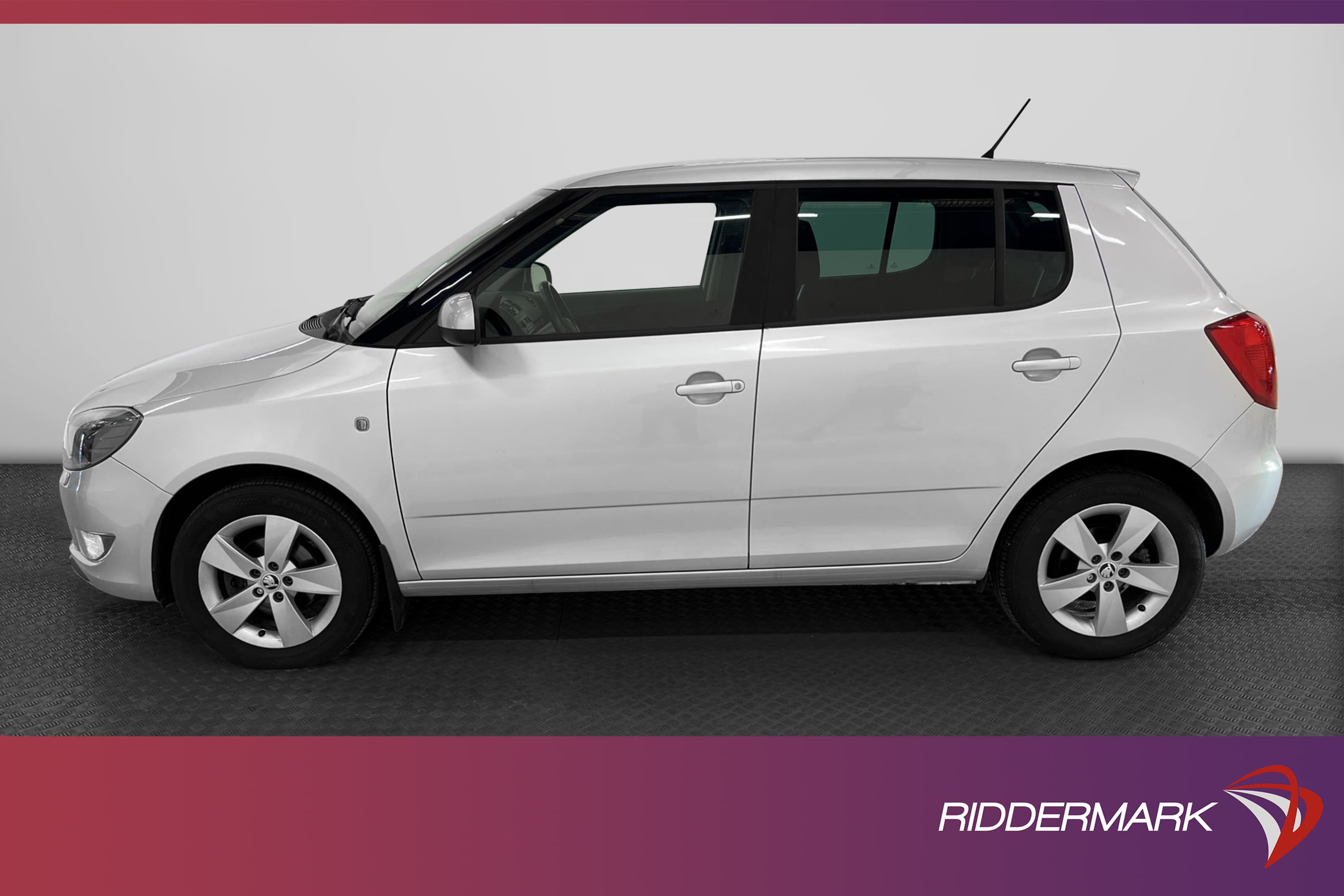 Skoda Fabia 1.2 TSI 86hk  P-Sensorer Bluetooth 0.43L/Mil