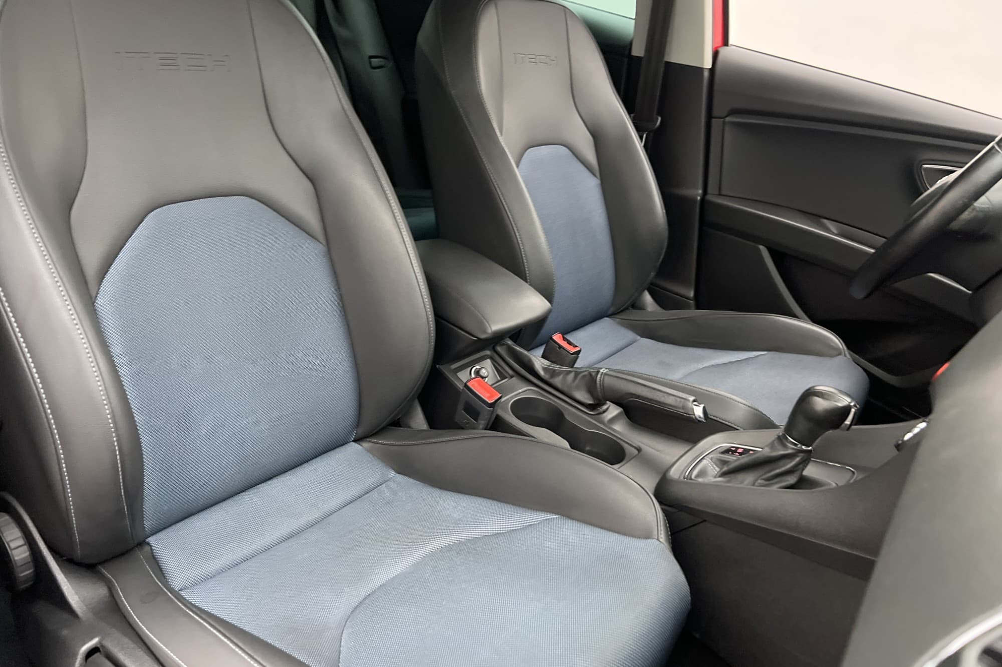 SEAT Leon 1.2 TSI 105hk ITECH Sensorer Halvskinn Farthållare