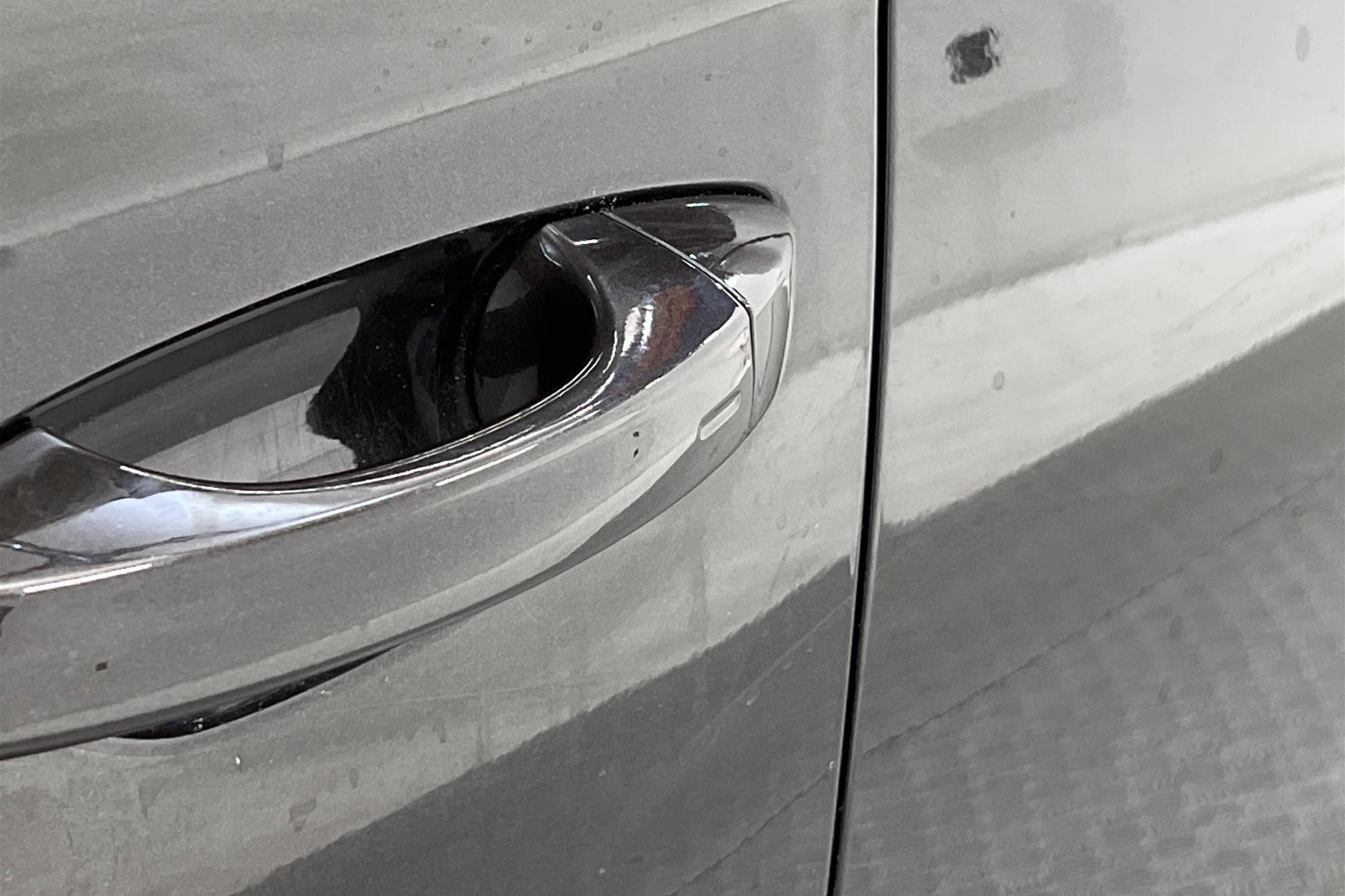 Skoda Superb Kombi 2.0 TDI 4x4 190hk L&K Värmare Pano Drag
