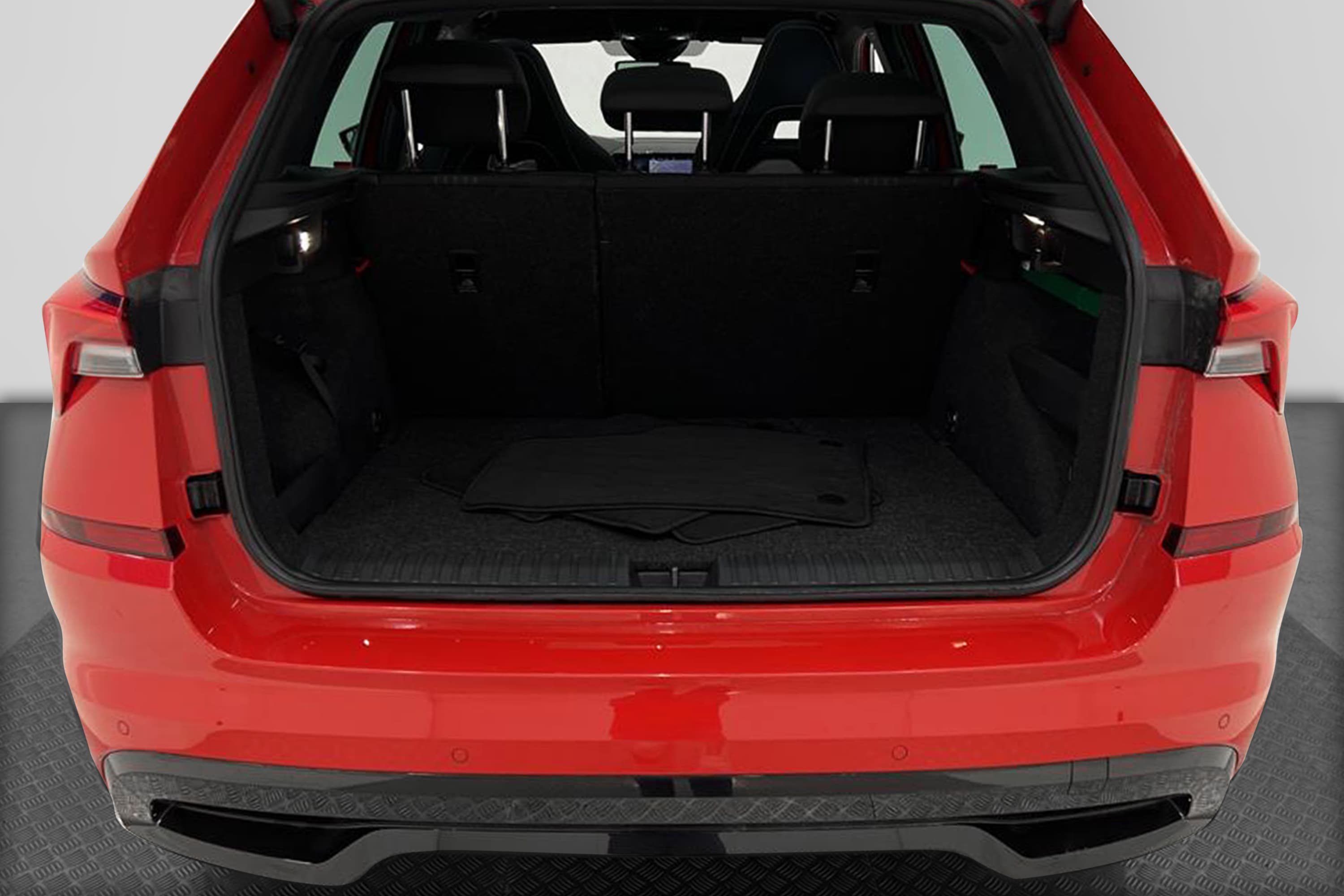 Skoda Kamiq 1.5 TSI 150hk Monte Carlo Pano Navi Cockpitinteriör