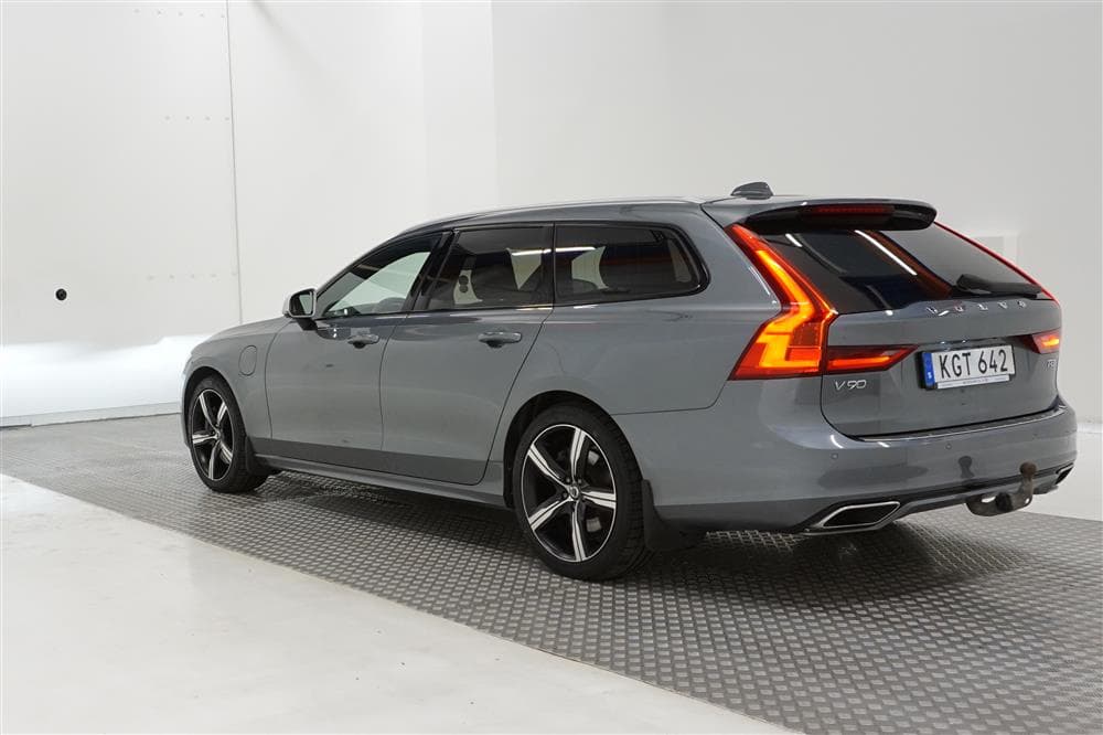 Volvo V90 T8 AWD TwEn 392hk R-Design B&W Drag Värmareexteriör