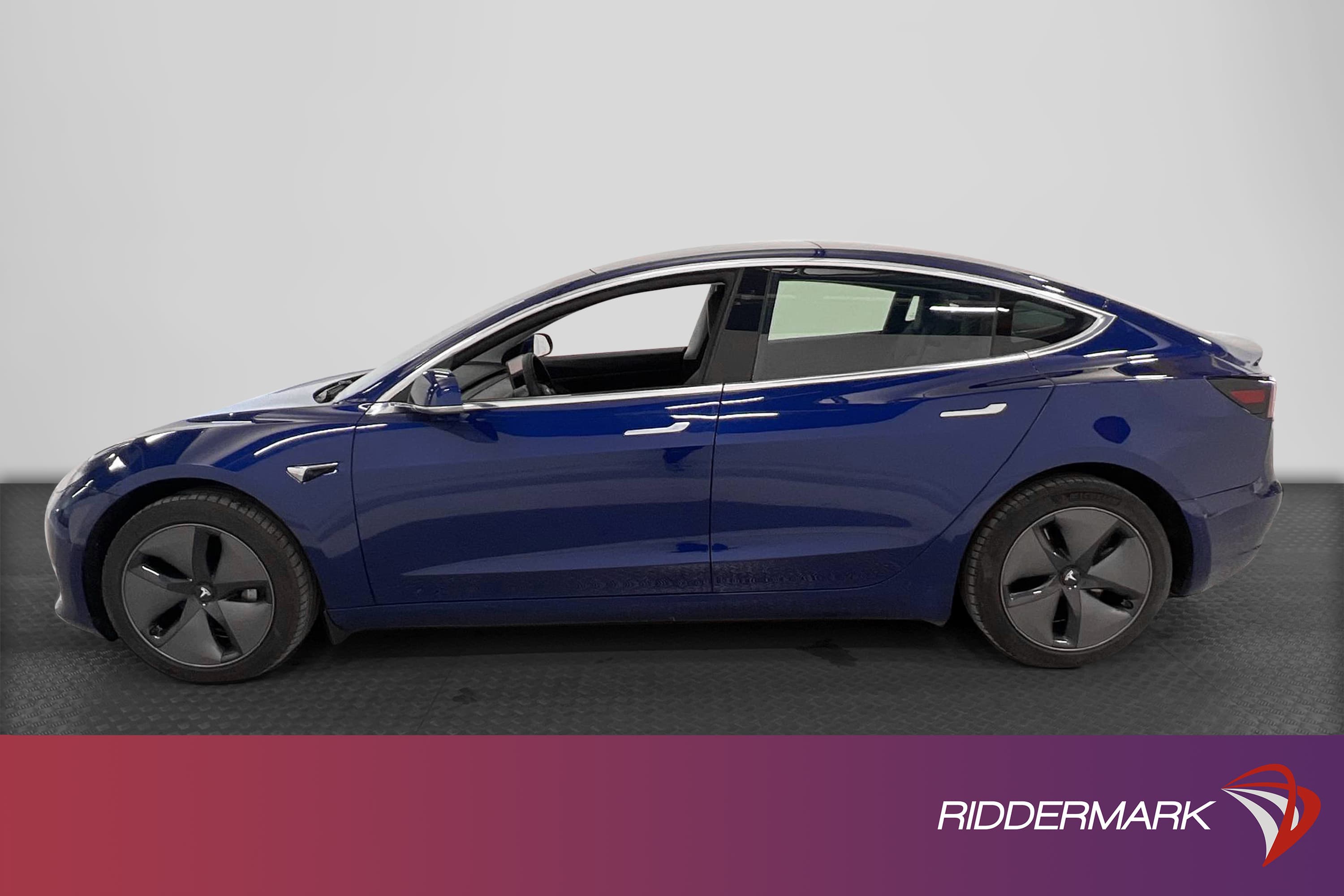 Tesla Model 3 Standard Range Plus 258hk Sv-såld Autopilot