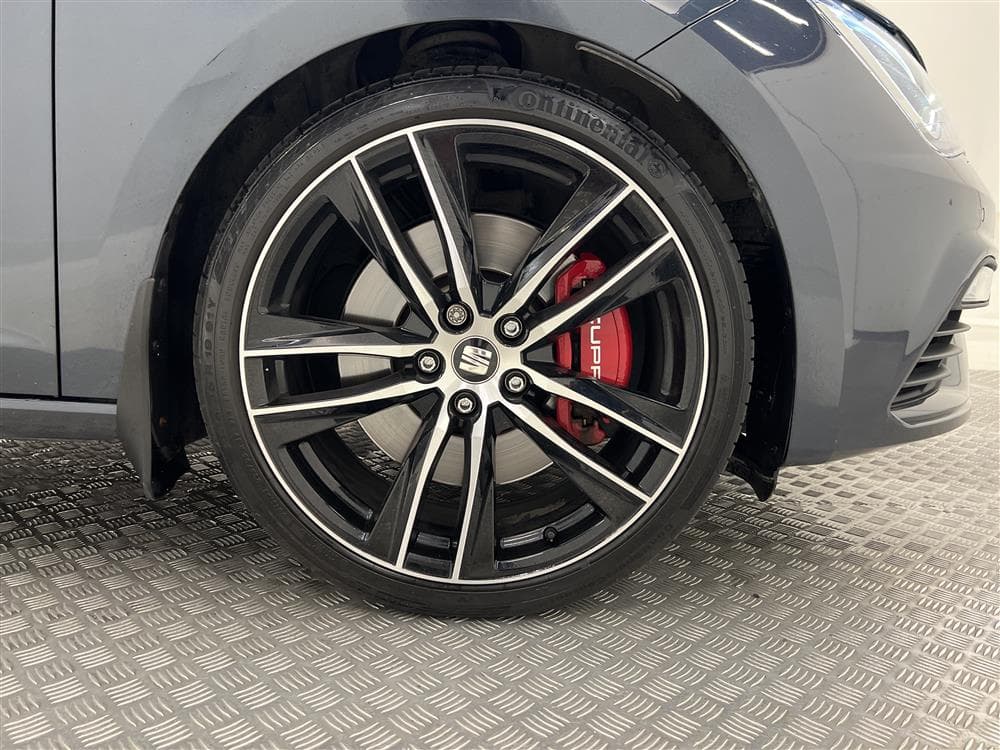 SEAT Leon 2.0 TSI Cupra 300hk 4Drive Cockpit Beatsinteriör