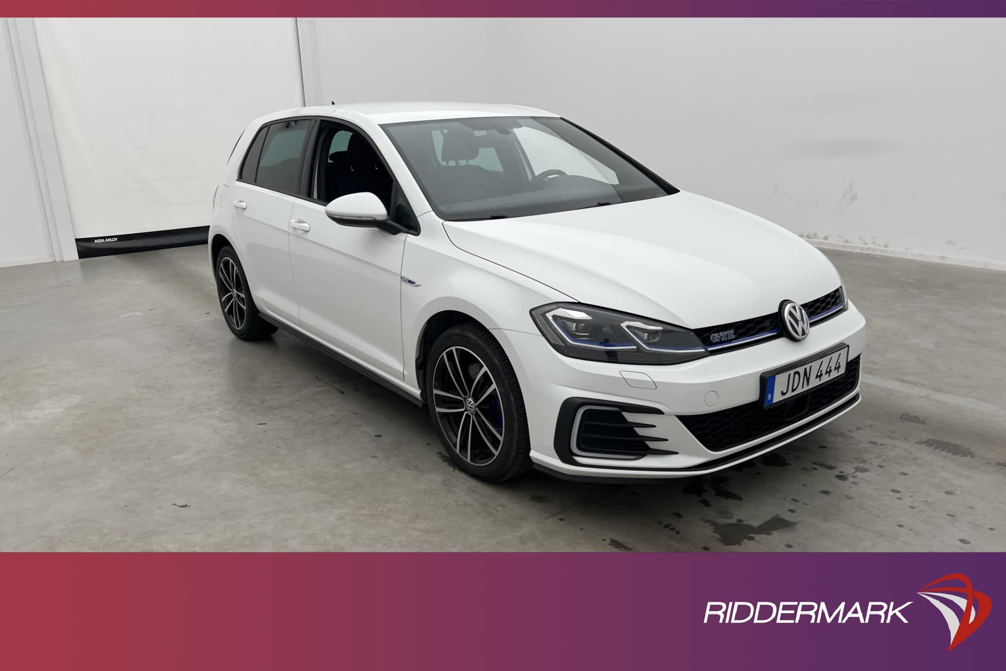 Volkswagen Golf GTE 204hk