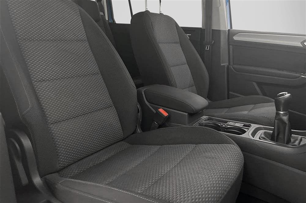 Volkswagen Touran 110hk 7-sits Backkamera Drag 2-Brukareinteriör