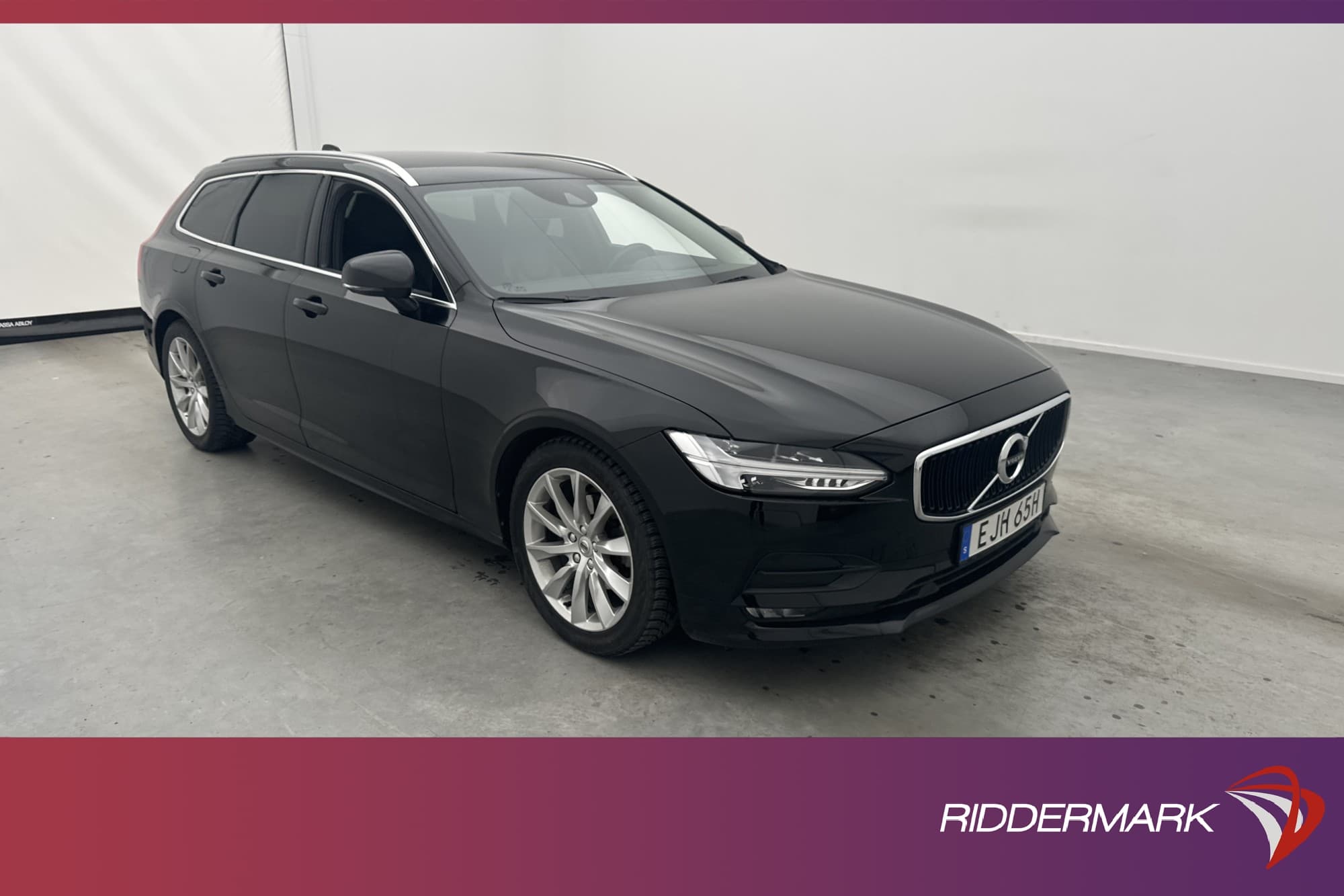 Volvo V90 D4