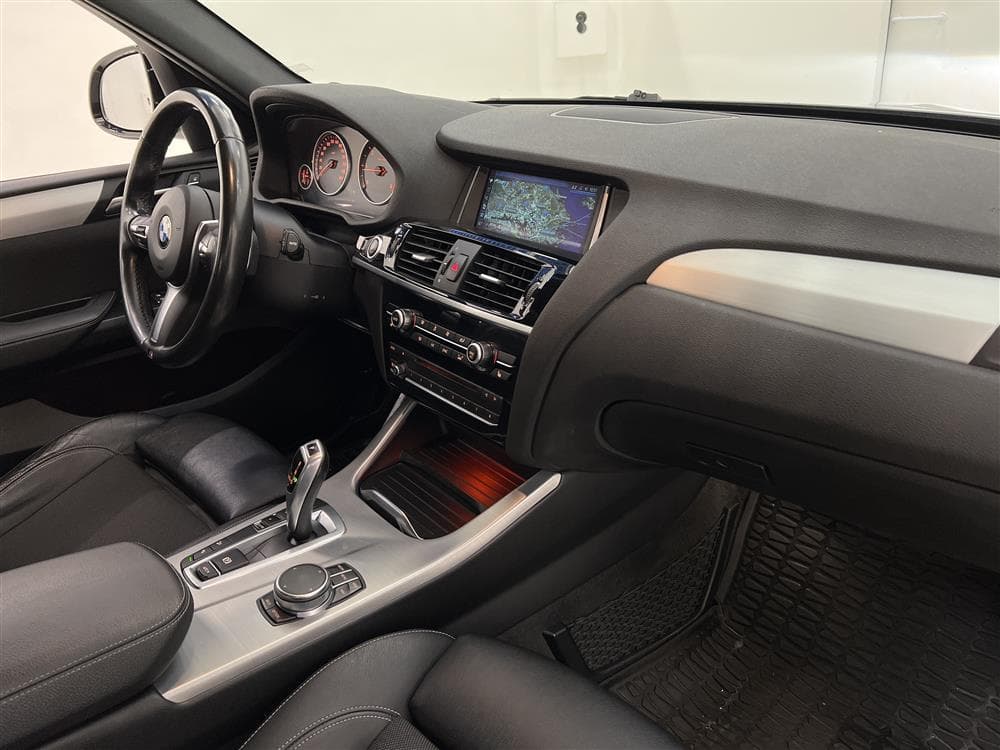 BMW X3 xDrive20d 190hk M-Sport Navi H-Skinn 0,49l/milinteriör