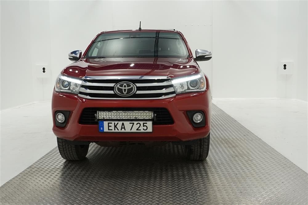 Toyota Hilux Premium 2.4D Automat Kamera Diff Drag Moms exteriör