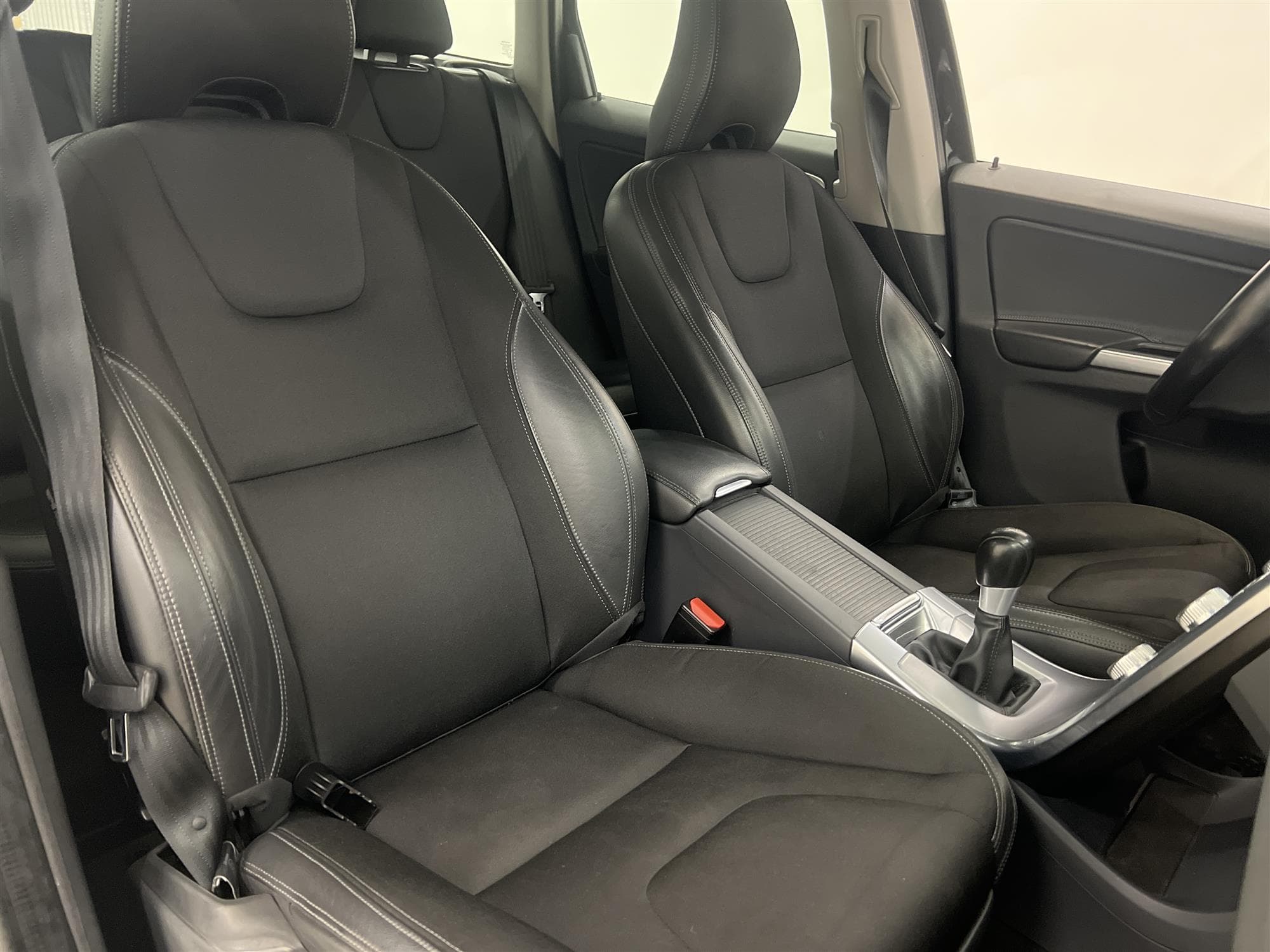 Volvo XC60 D4 AWD 190hk M-Värm D-Värm Drag BLIS Adaptiv 