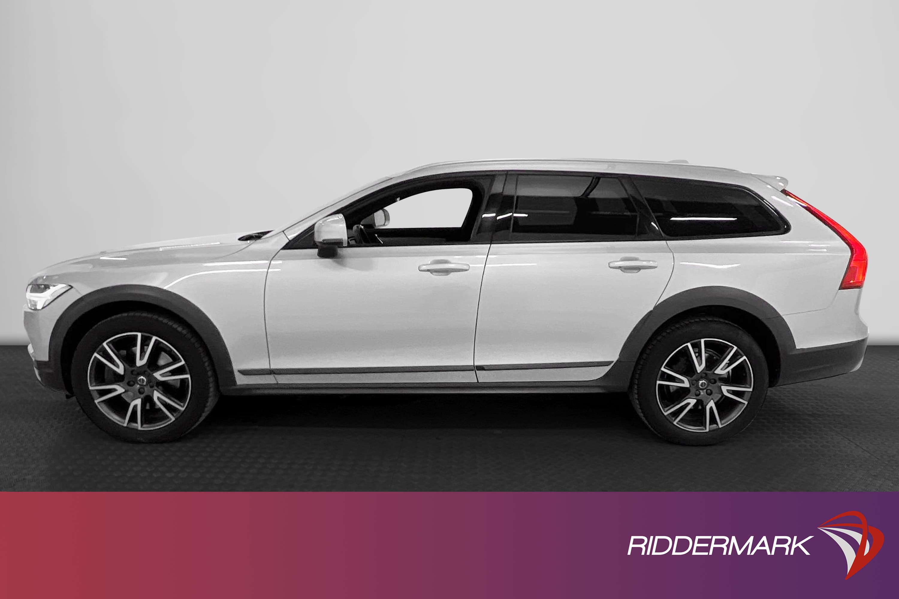Volvo V90 D4 AWD Cross Country 190hk