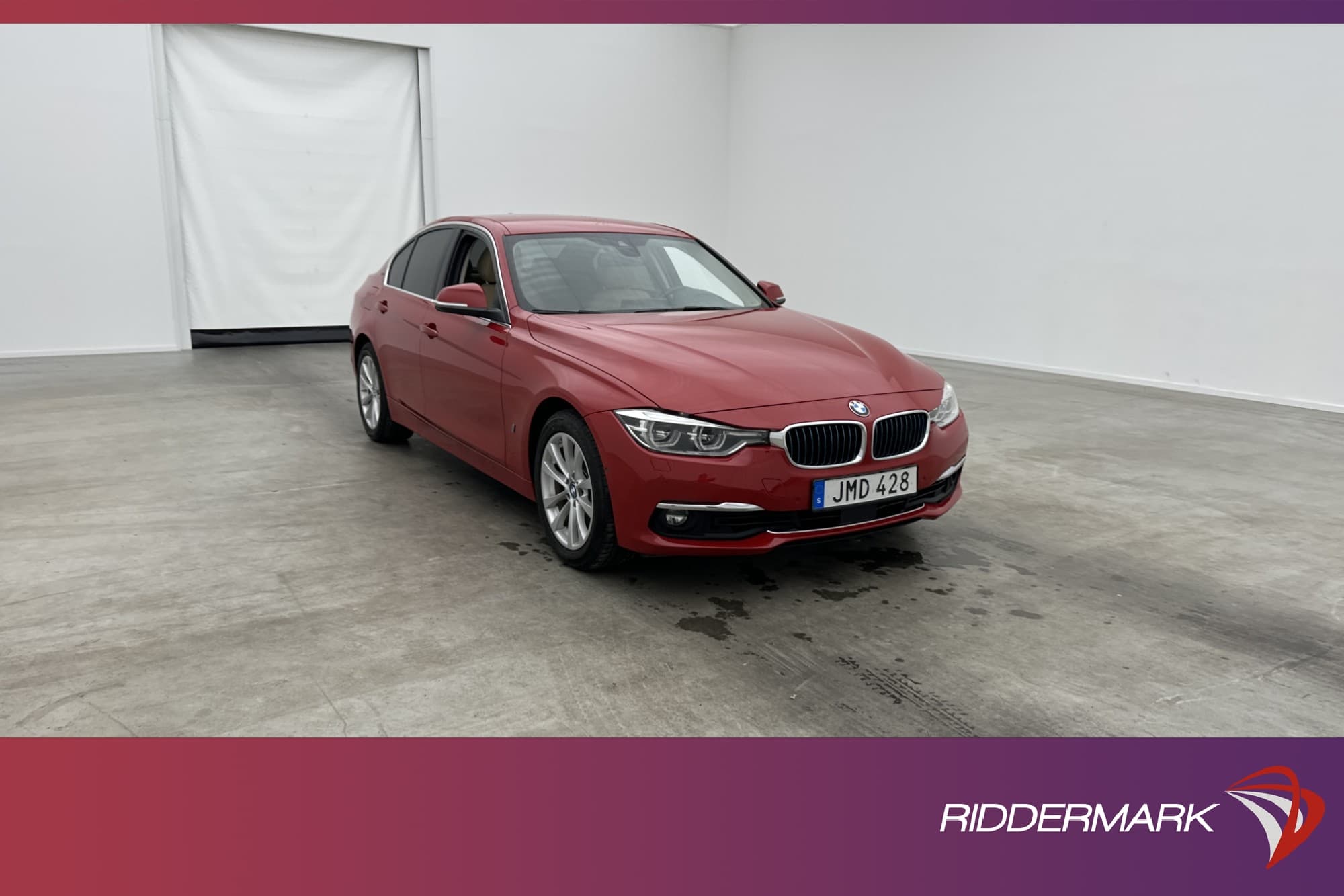 BMW 330e 252hk Luxury Line Surround Navi Skinn Adap-LED
