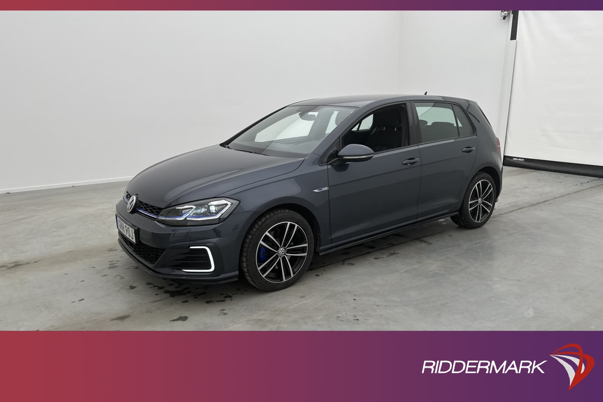 Volkswagen Golf GTE 204hk