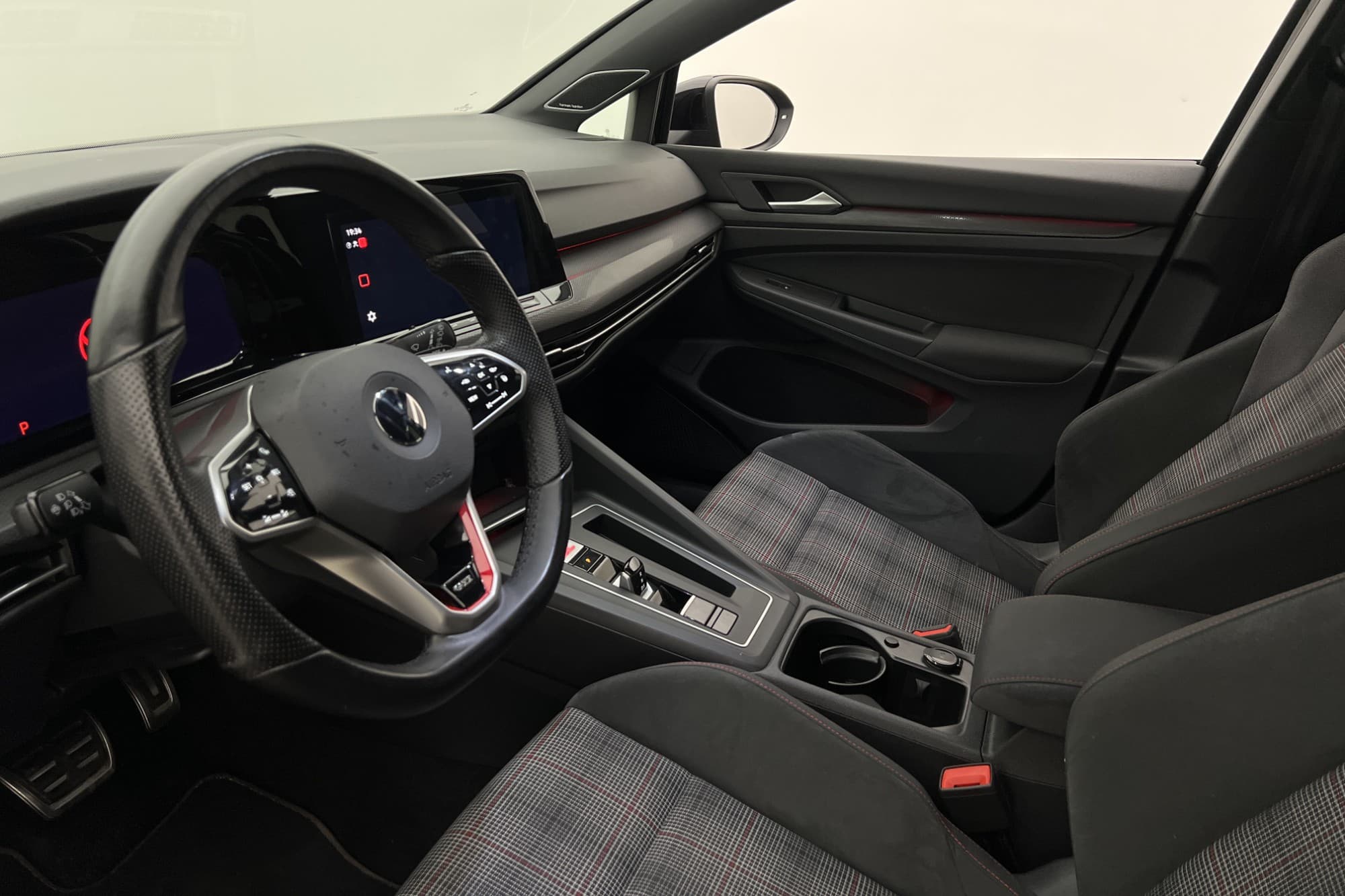Volkswagen Golf GTI 2.0 TSI 245hk Kamera Navi CarPlay
