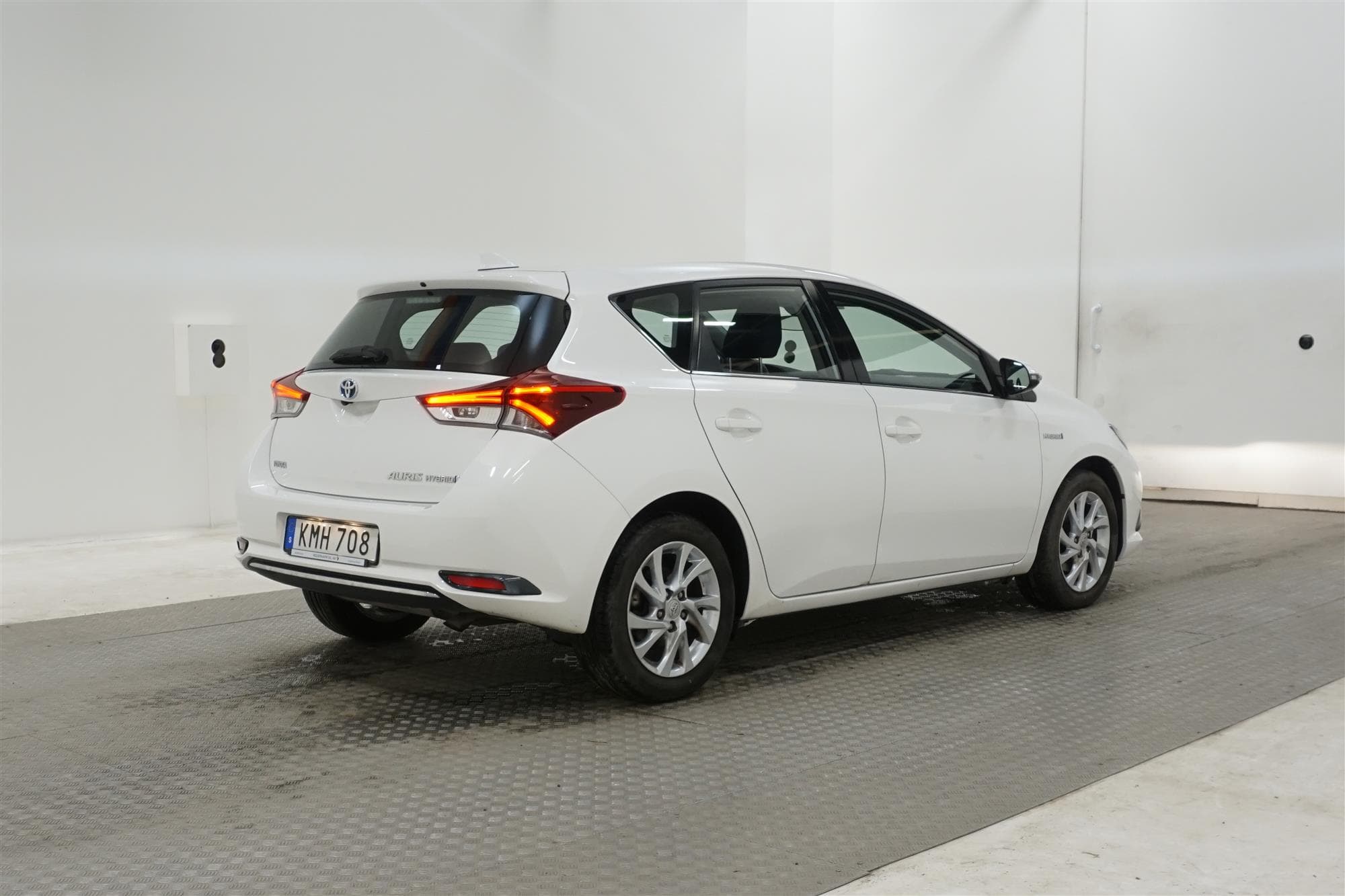 Toyota Auris Hybrid 136hk Navigator Backkamera 0,36L/mil