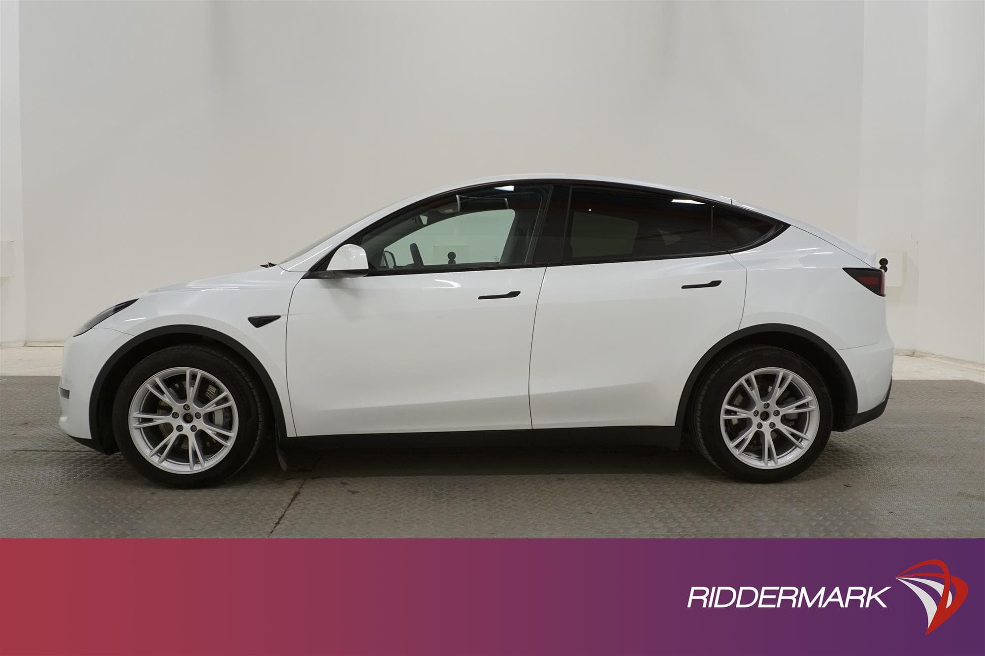 Tesla Model Y Long Range AWD 345hk