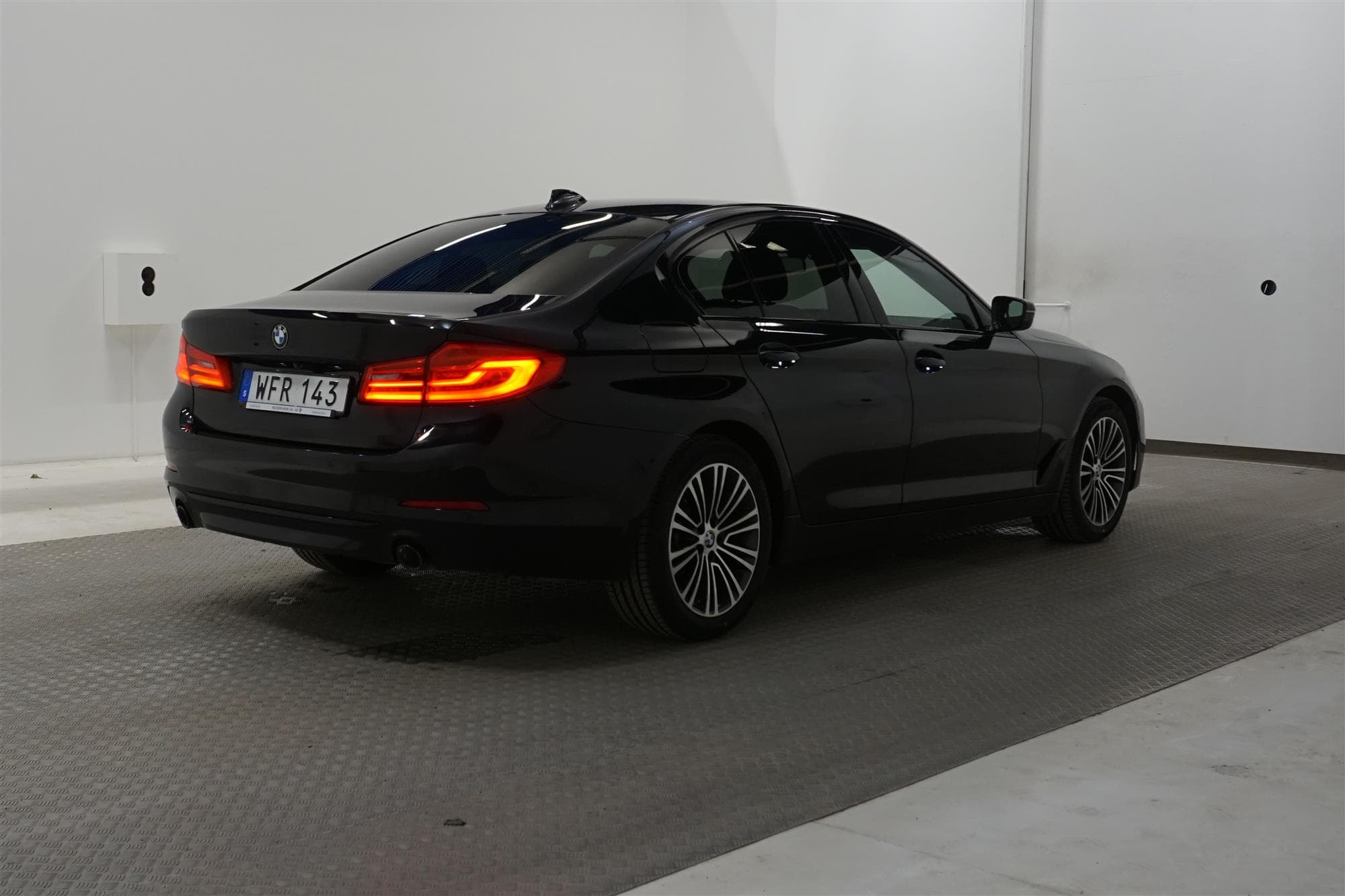 BMW 530i 252hk xDrive Sport line Navi Backkamera
