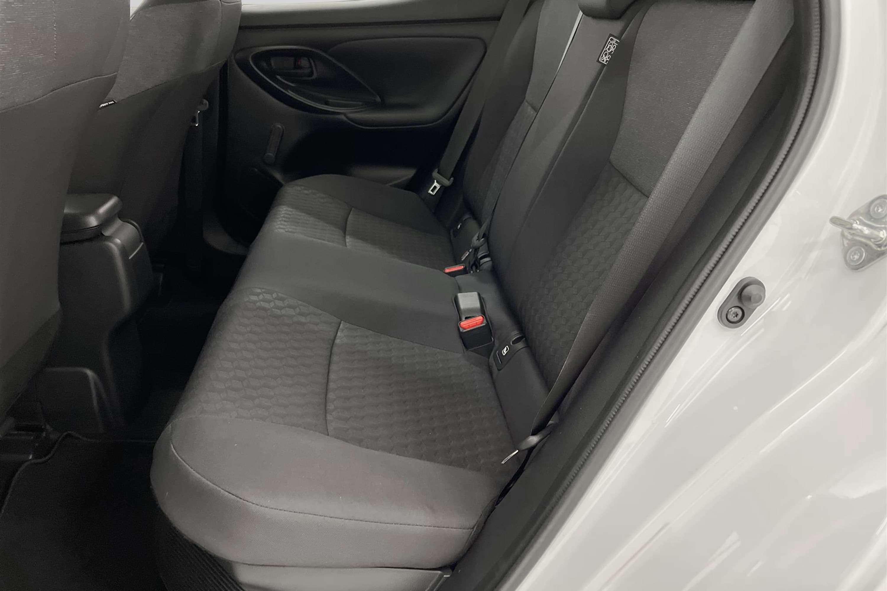 Toyota Yaris Hybrid CVT 116hk B-Kam Låg Skatt 0,28L/mil
