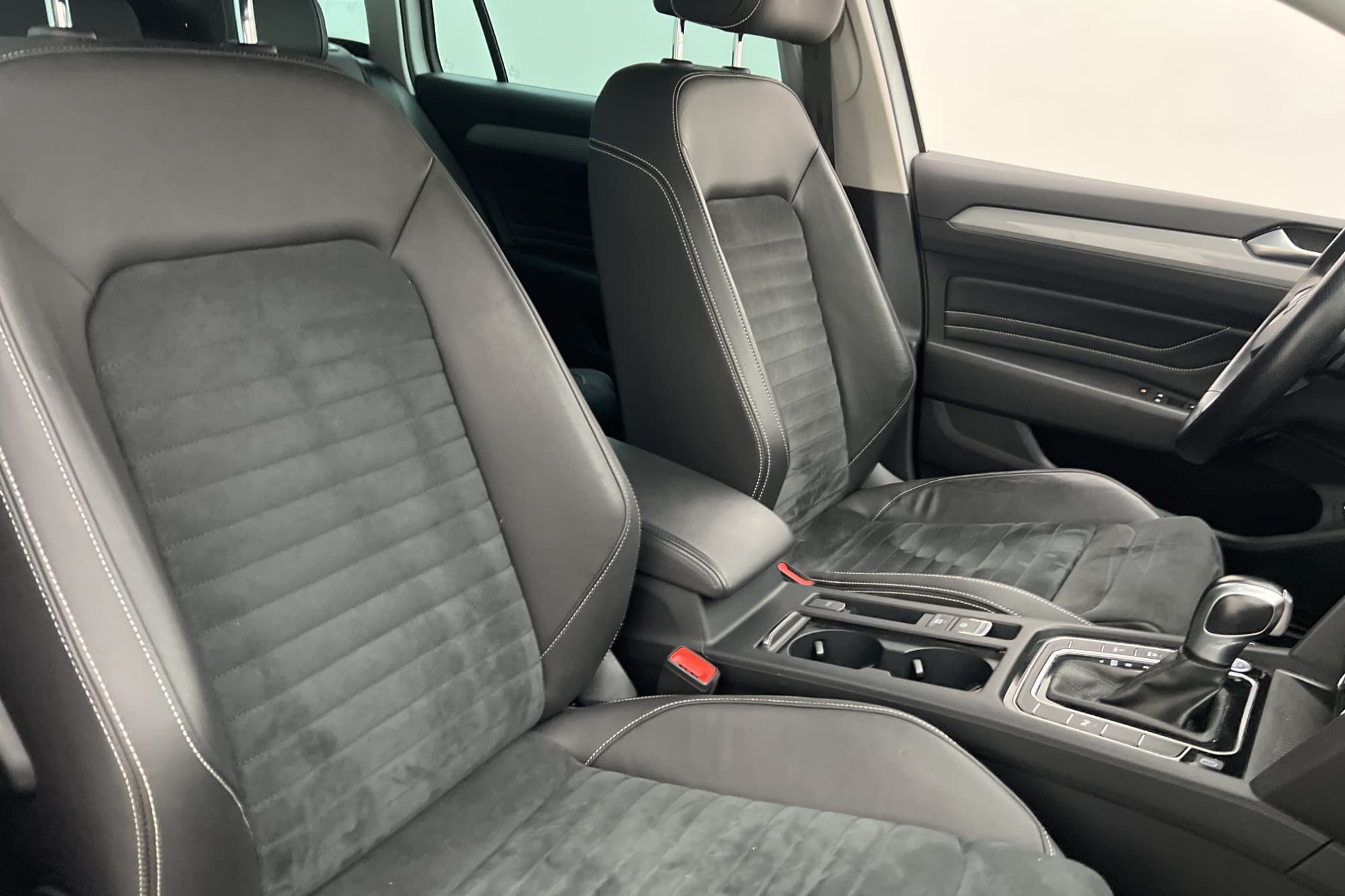 Volkswagen Passat GTE 218hk Kamera Dragkrok CarPlay