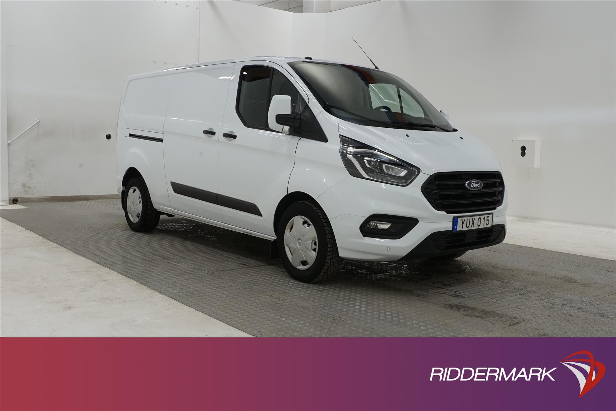 Ford Transit Custom Automat 170hk L2 Drag Värmare Moms