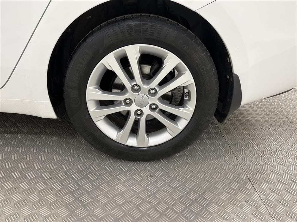 Kia Cee'd 1.6 CRDi SW 128hk P-sensor Välservad 0,56l/milinteriör