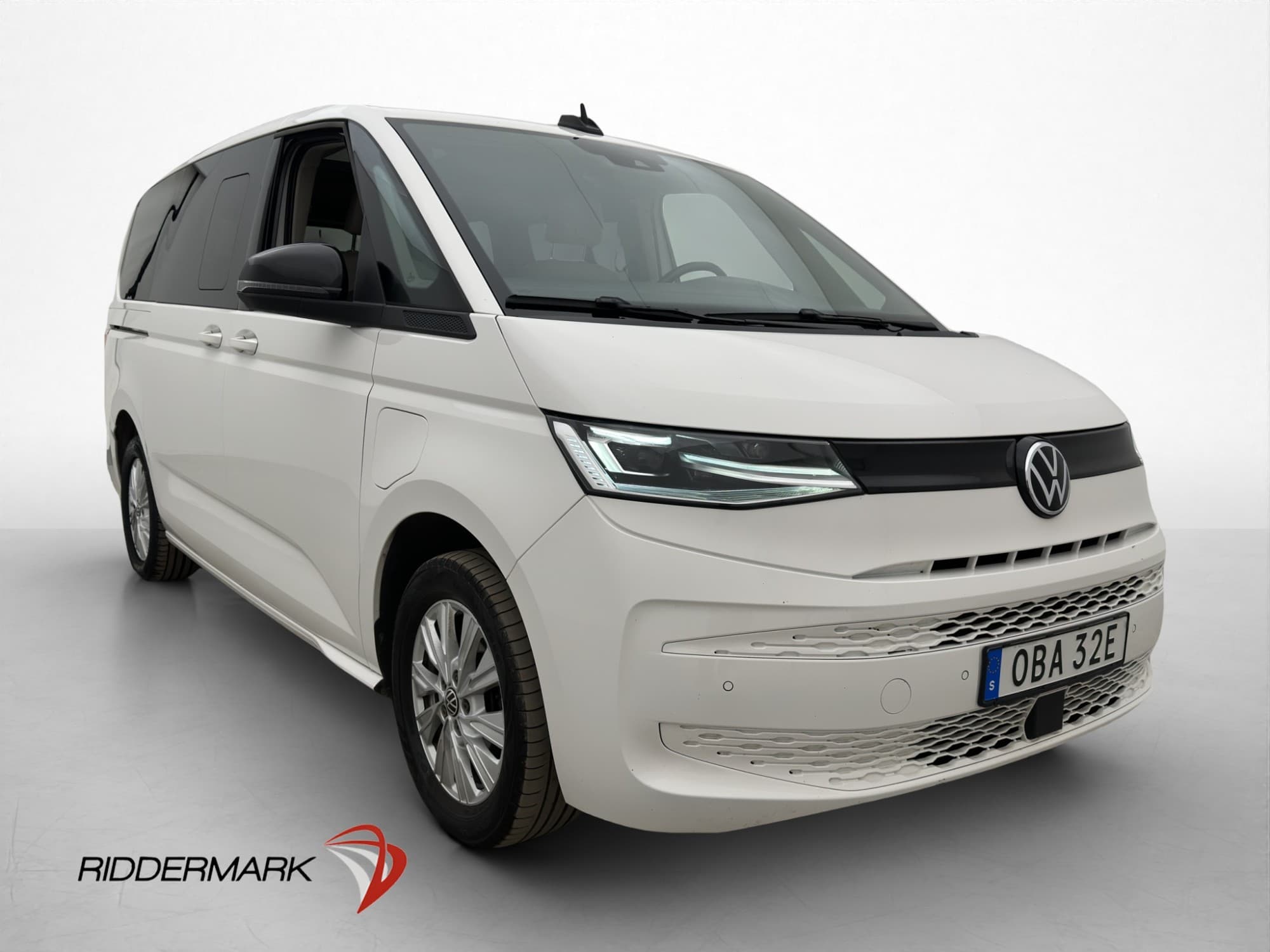 Volkswagen Multivan eHybrid Lång Värm Drag Pano Kamera Moms