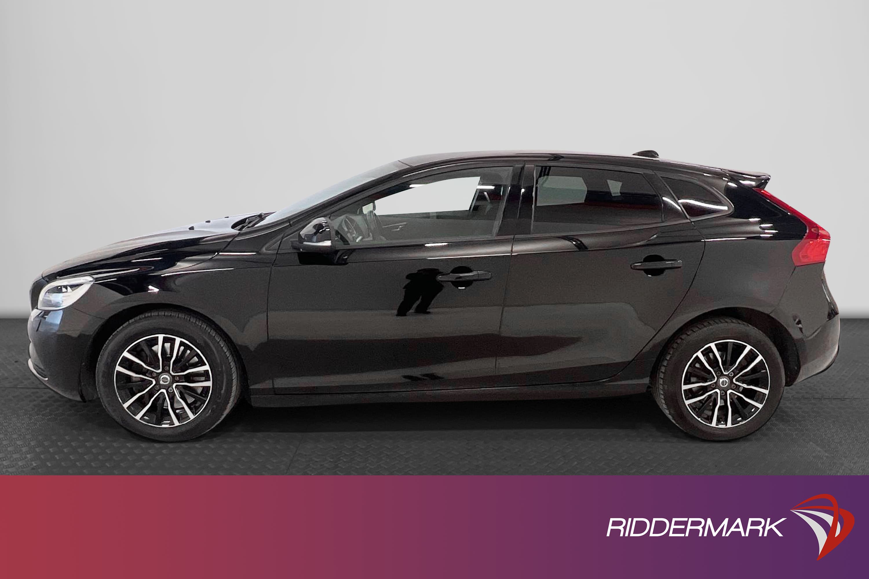 Volvo V40 D3 150hk VOC Värmare Navi RING 08-572 142 35