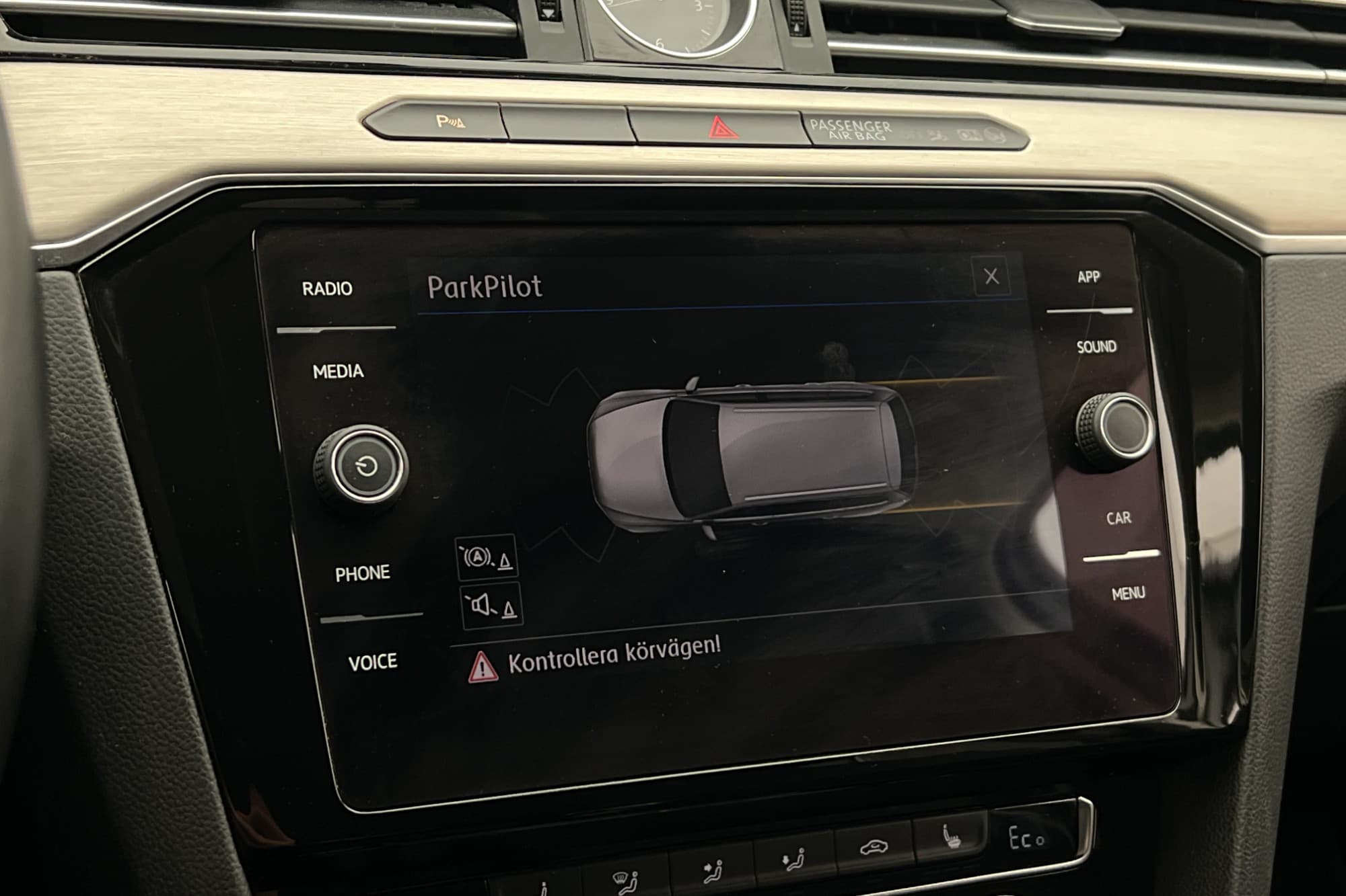Volkswagen Passat GTE 218hk Sensorer Halvskinn Dragkrok