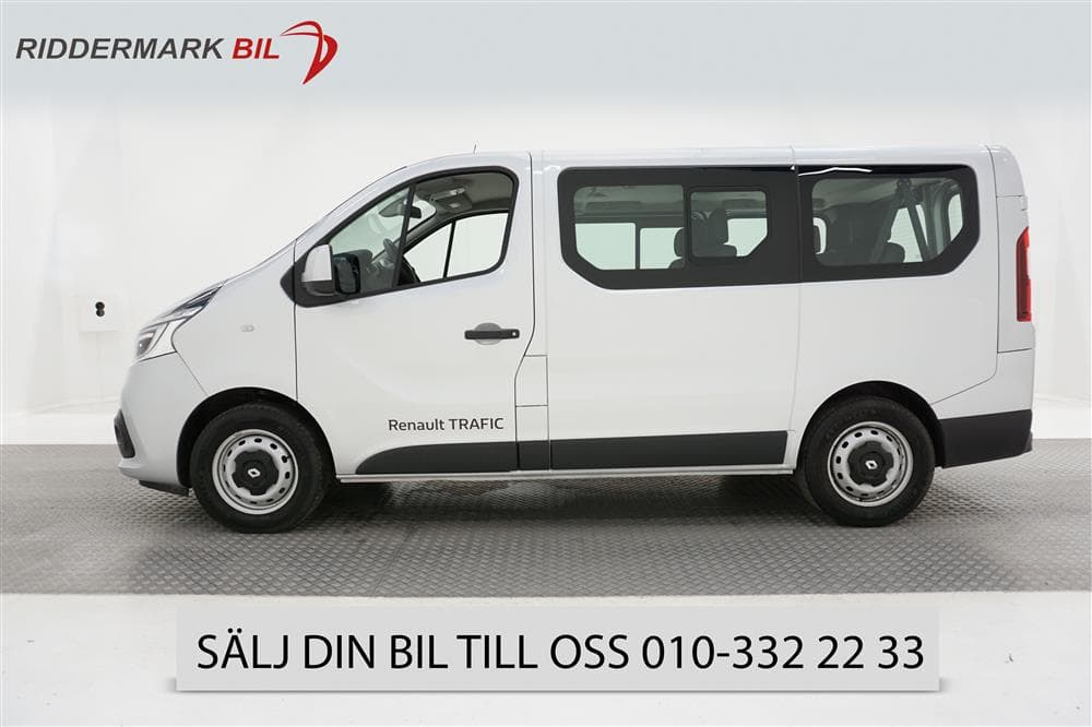 Renault Trafic Passenger 2.0 dCi  9 sits 145hk  Drag Moms