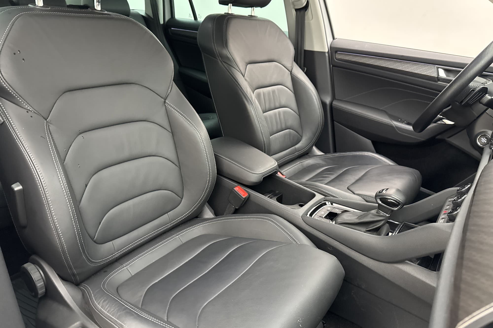 Skoda Kodiaq 4x4 190hk Cockpit Skinn Värm Kamera Drag MOMS