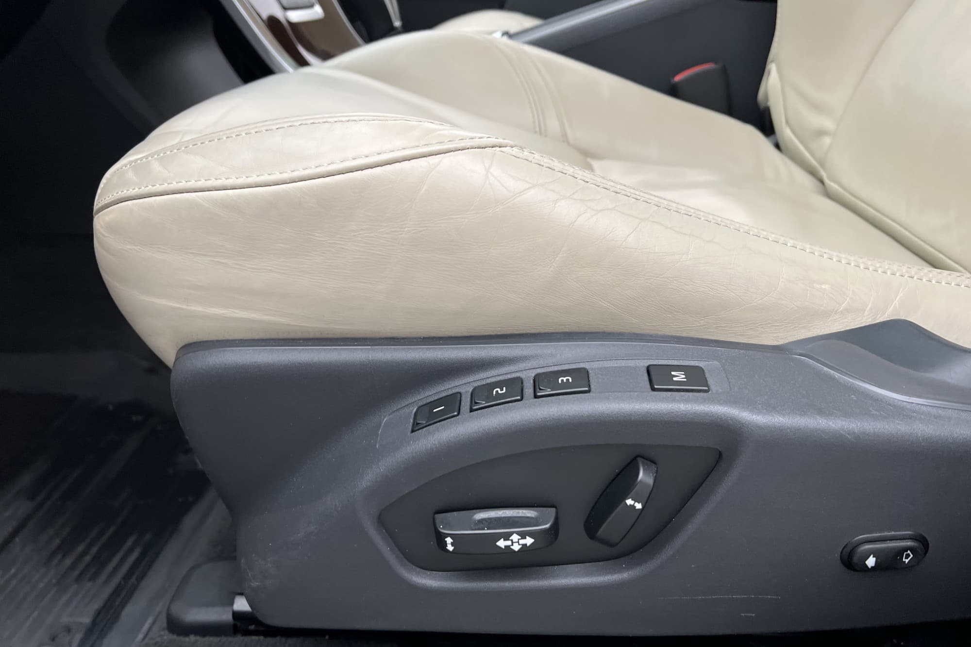 Volvo XC60 D4 AWD Summum VOC D-Värmare Panorama Skinn Navi