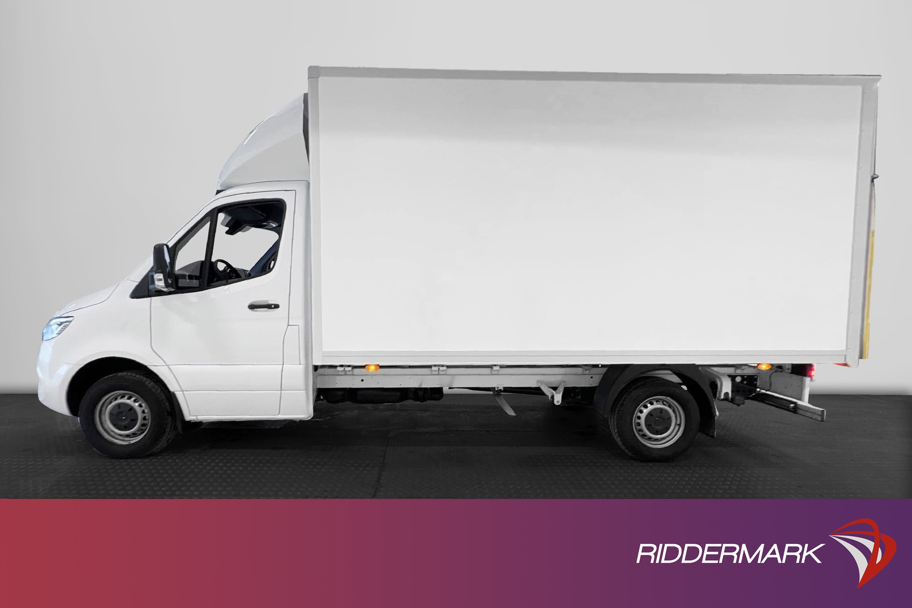 Mercedes-Benz Sprinter 319 190hk Värmare Bakgavellyft Moms