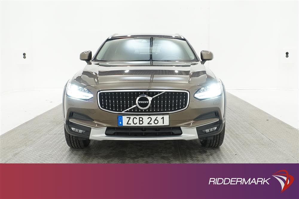 Volvo V90 D4 Cross Country AWD