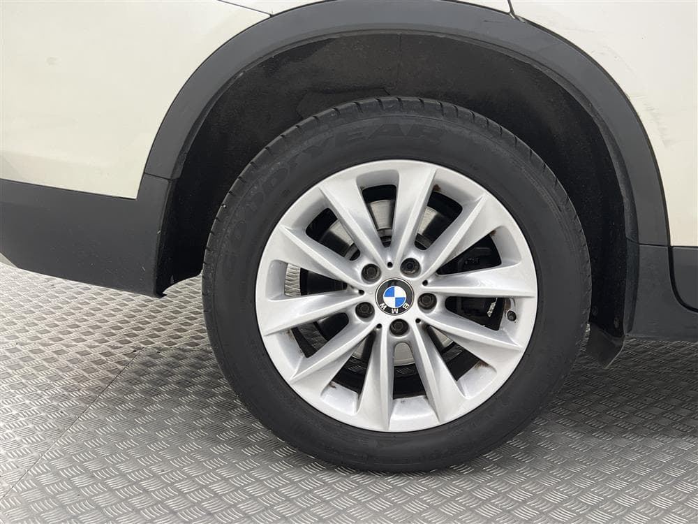BMW X3 xDrive20d 190hk Drag Sportstolar Halvskinninteriör
