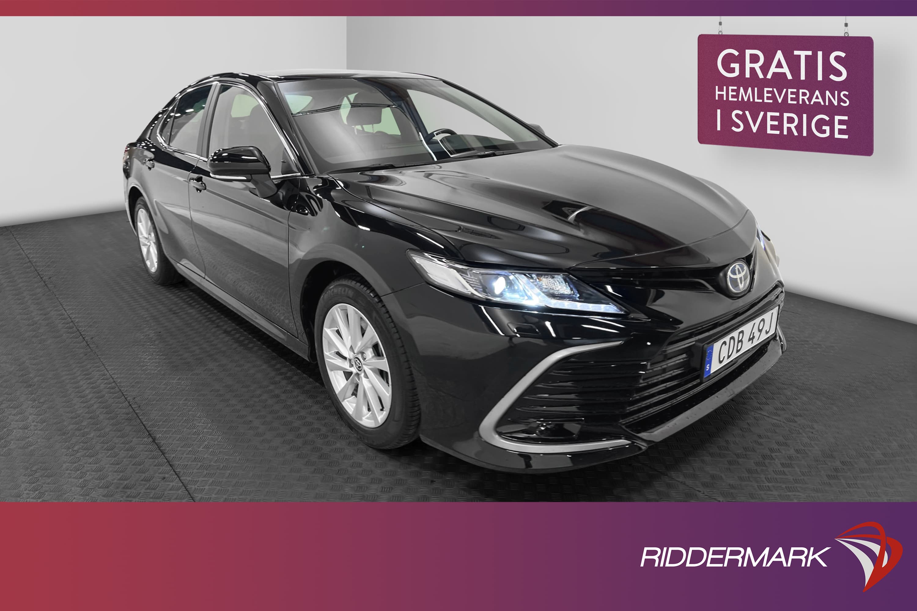 Toyota Camry Hybrid CVT 218hk