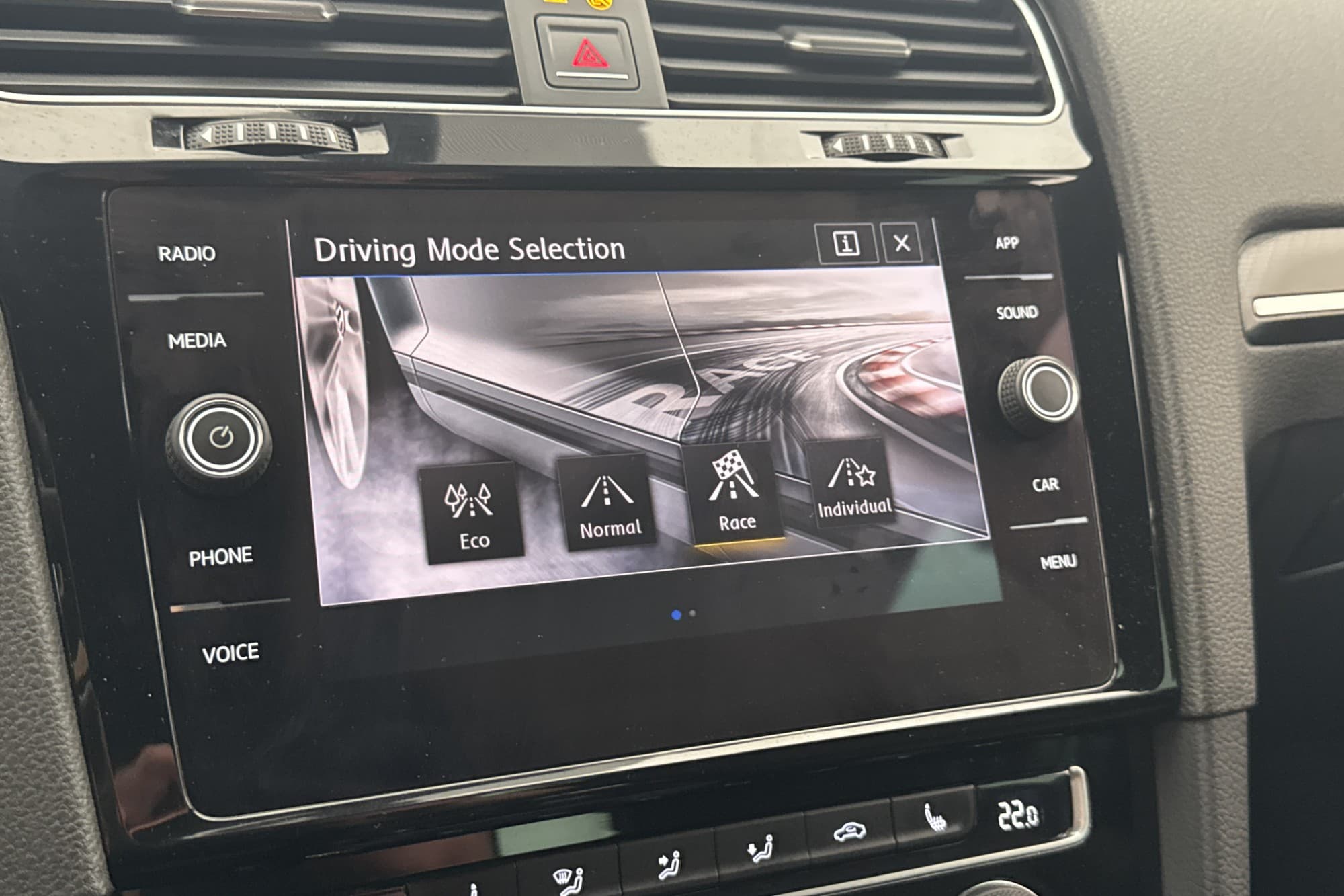 Volkswagen Golf R 2.0 4M 310hk Cockpit CarPlay Kamera
