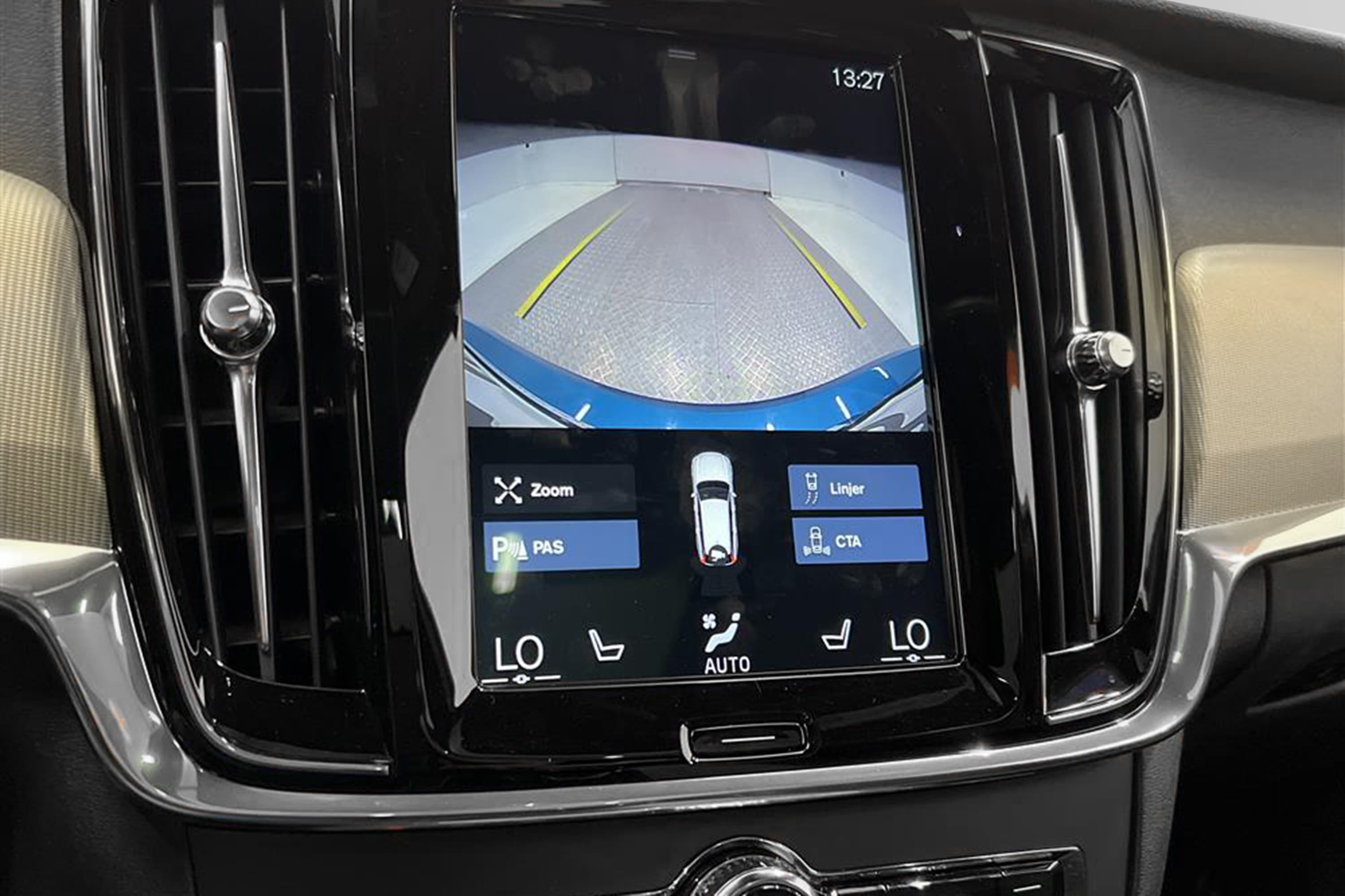 Volvo V90 T6 310hk AWD R-Design Värmare VOC Pano Navi Kamerainteriör