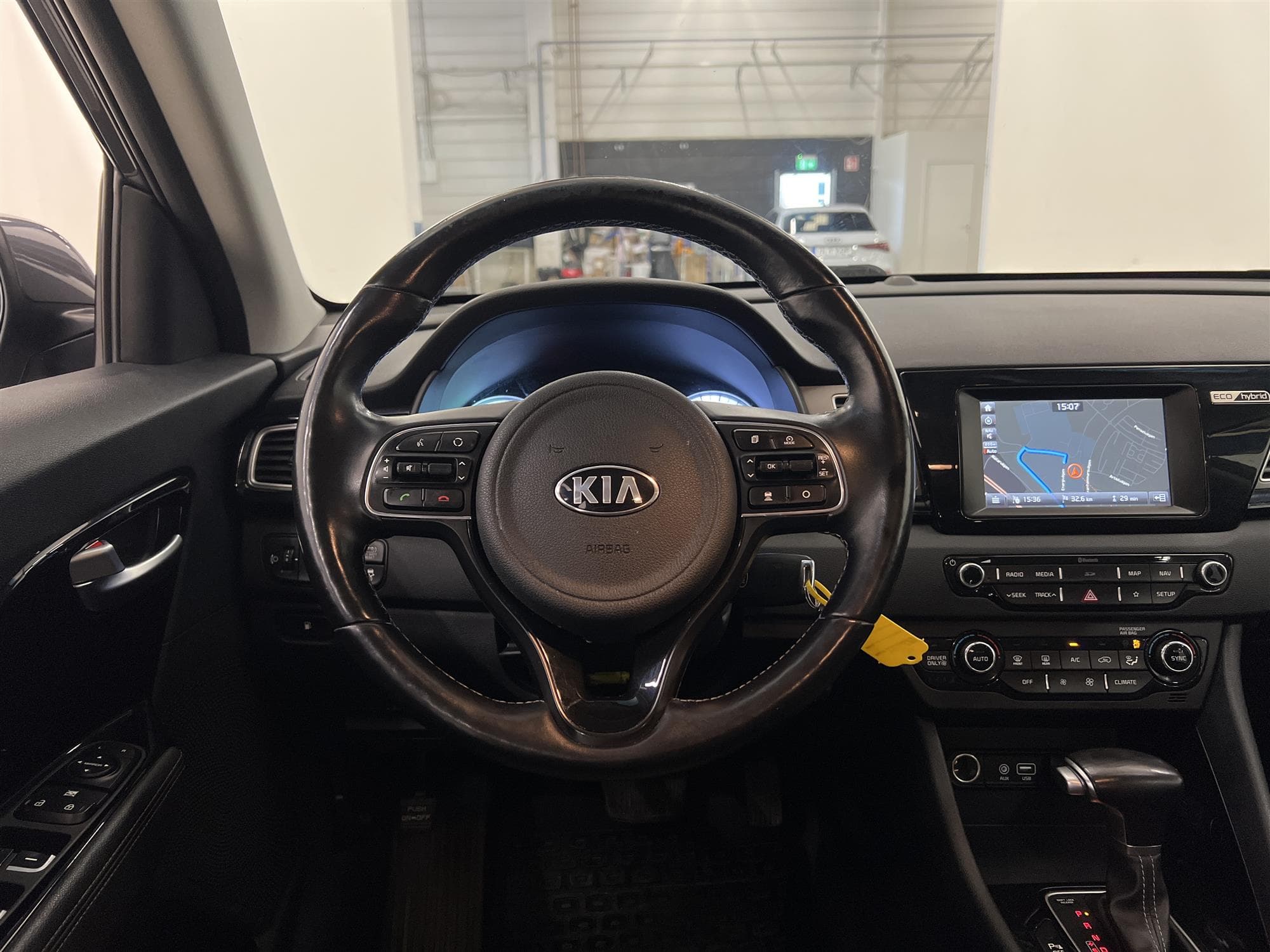 Kia Niro Hybrid 141hk M&K-Värmare Navi B-Kamera Carplay