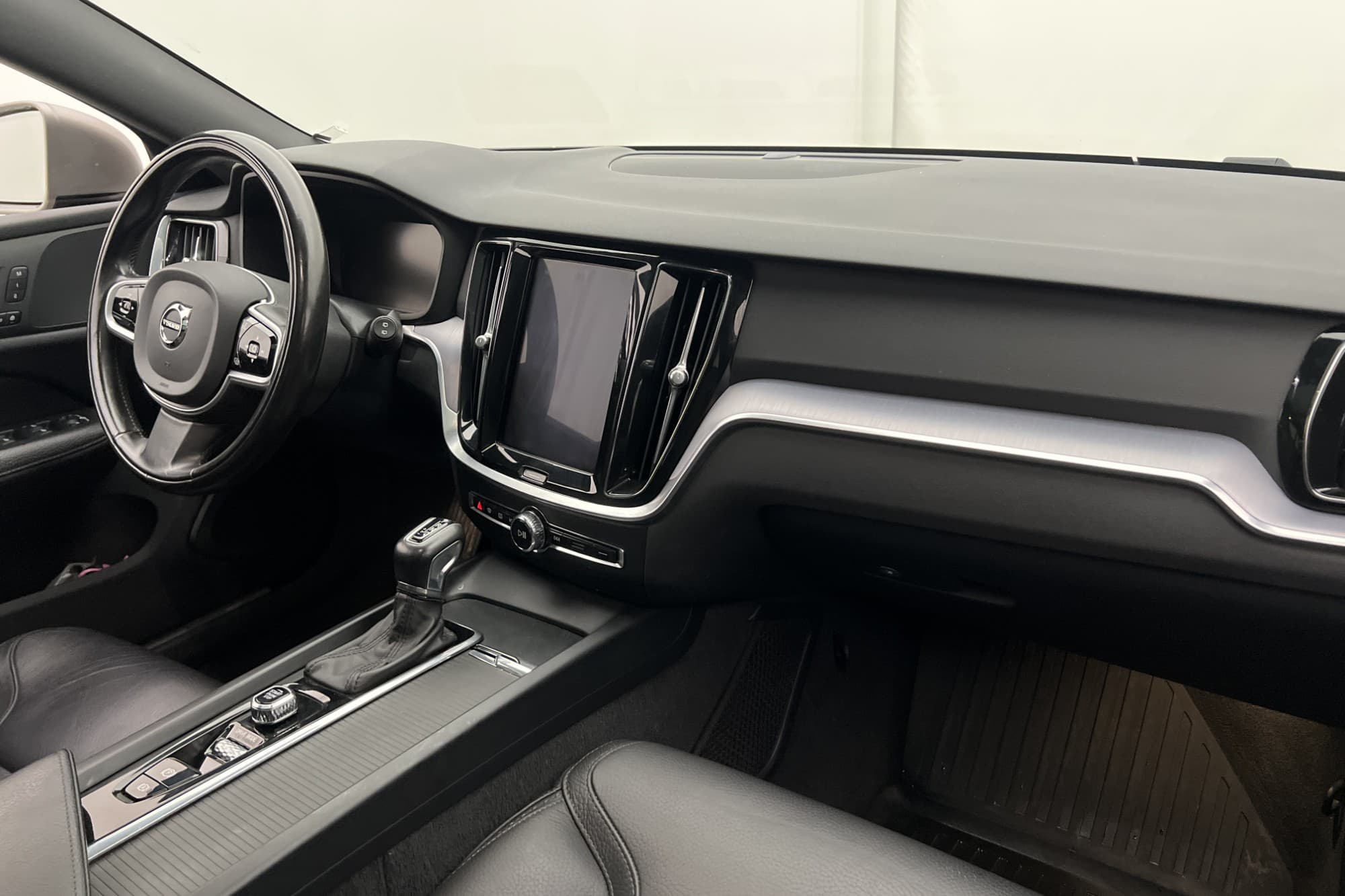 Volvo V60 Cross Country D4 AWD VOC Värm Navi Pano 360° HUD