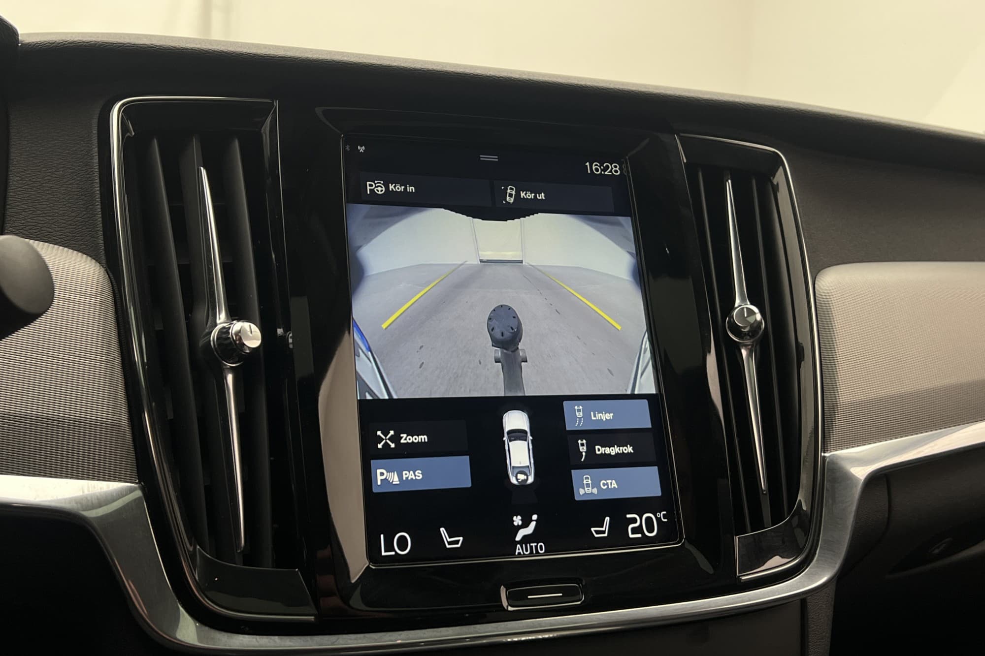 Volvo S90 D5 AWD 235hk Inscription VOC Värm Navi Kamera Drag