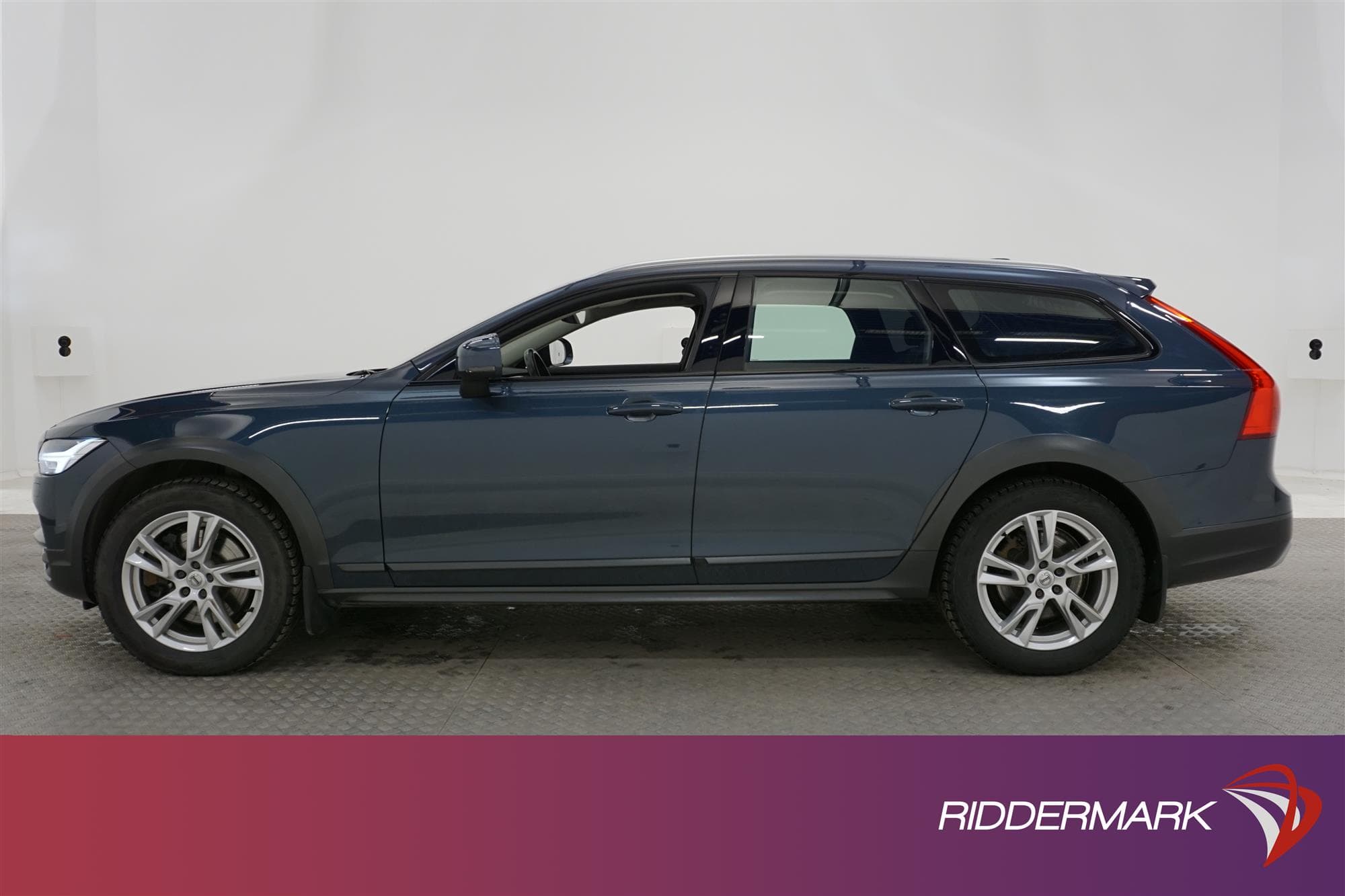 Volvo V90 Cross Country