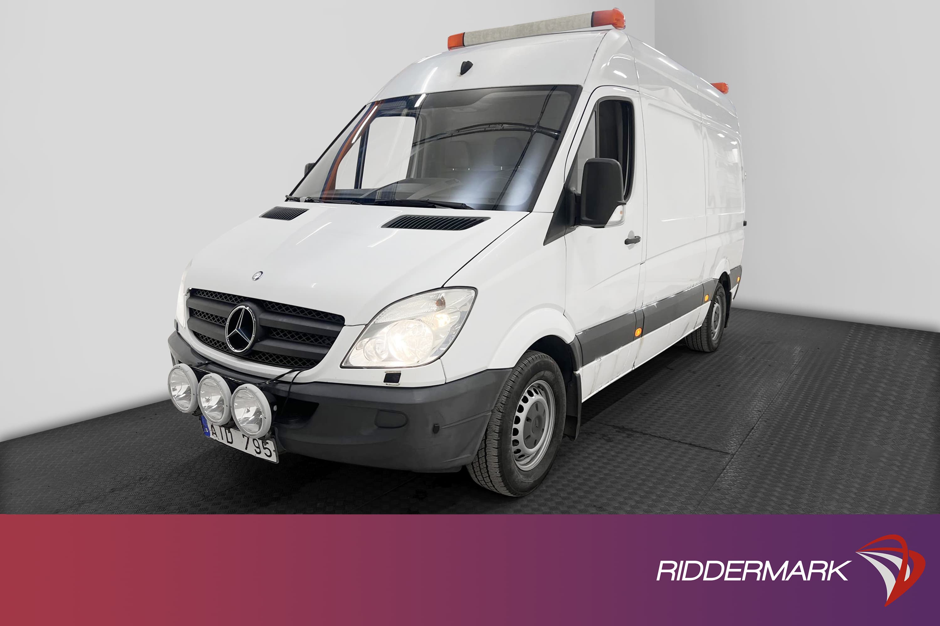 Mercedes-Benz Sprinter L2 H2 316 155hk Värmare Drag V-inredd