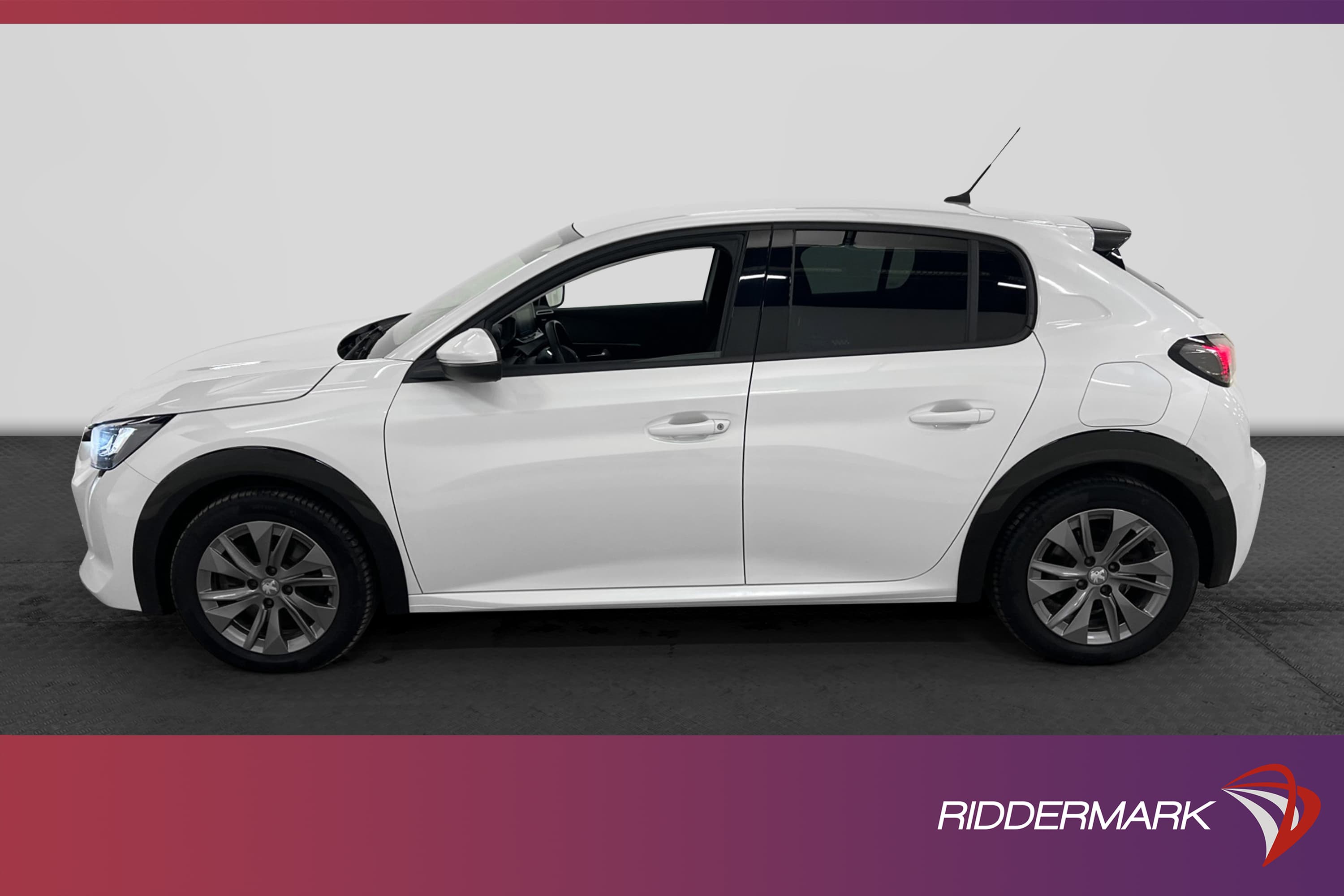 Peugeot e-208
