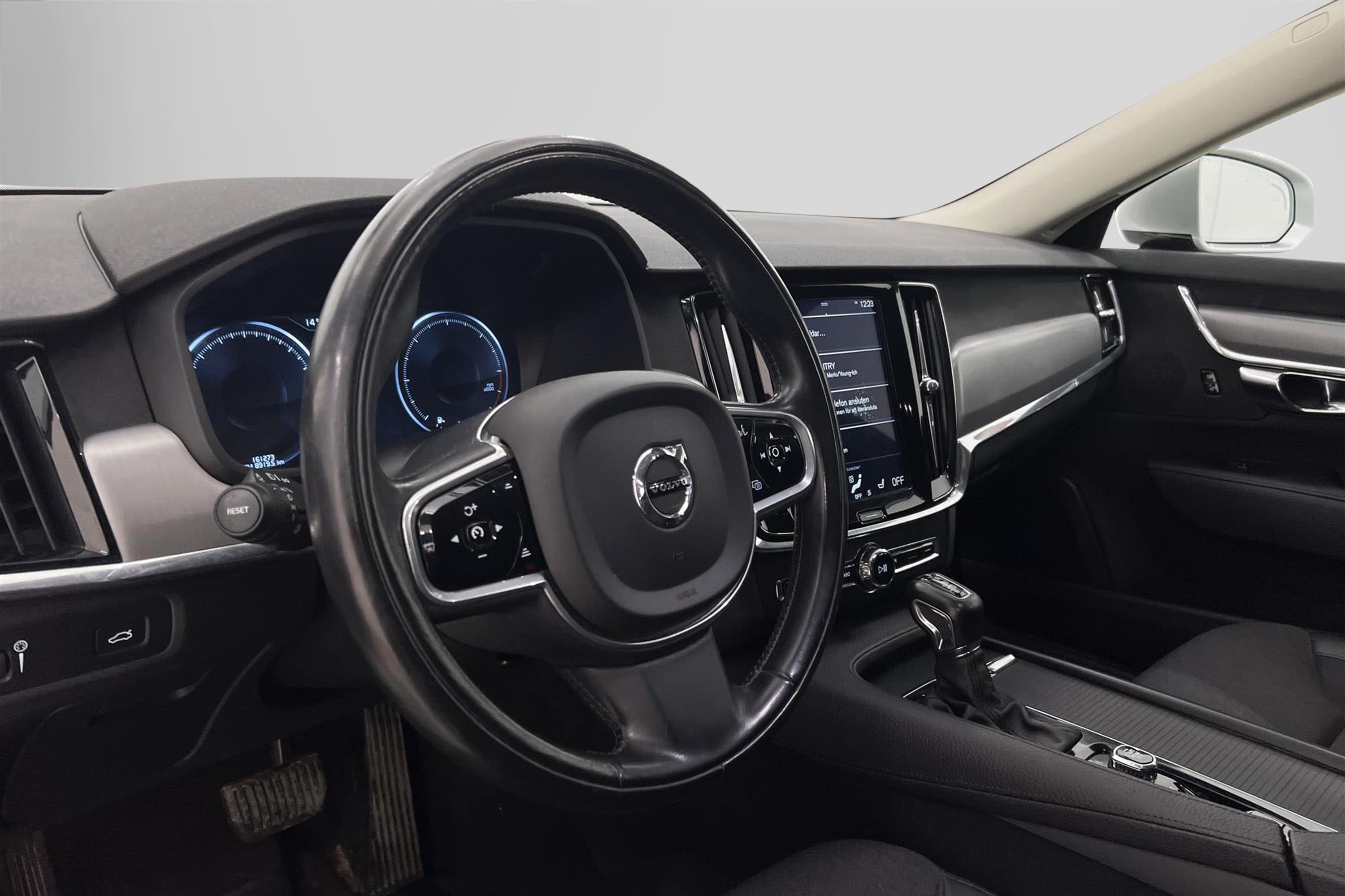 Volvo S90 D4 190hk Voc D-Värmare Dragkrok Keyless Navi BLIS