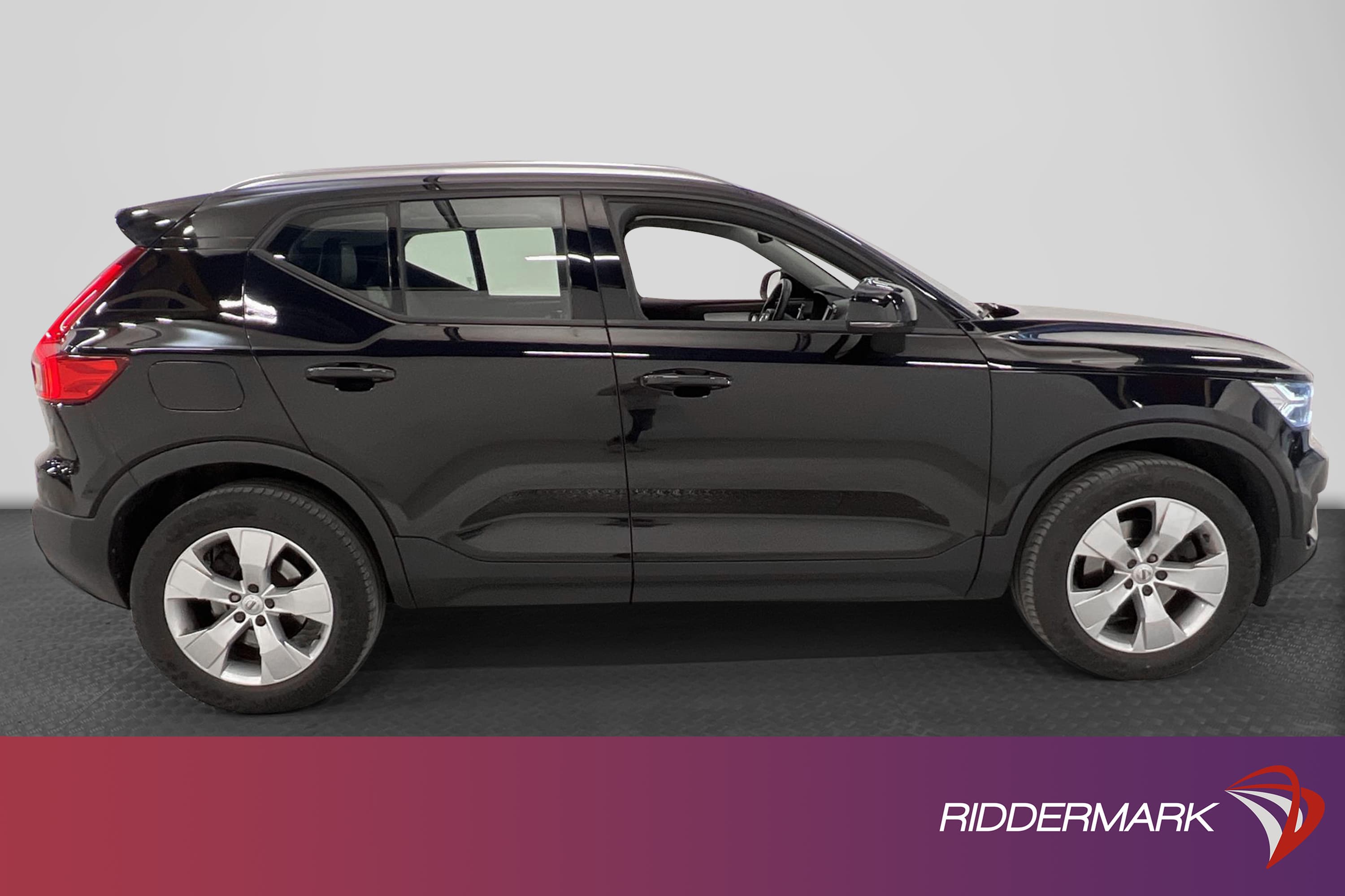 Volvo XC40 T5 AWD 247hk Voc B-Värm Drag B-Kamera Navi BLIS