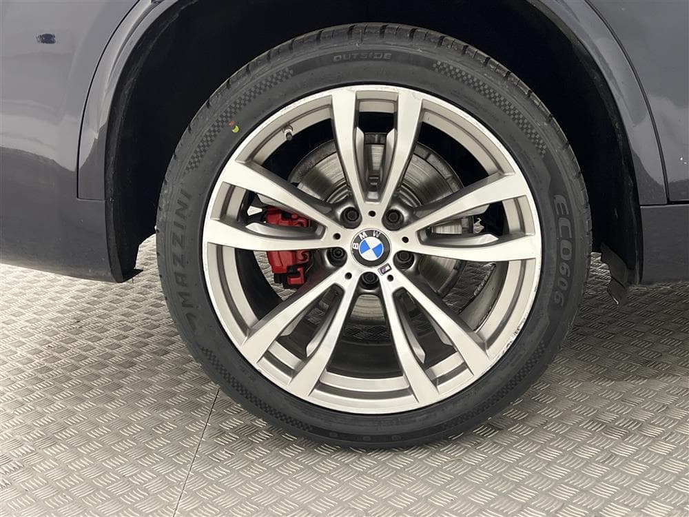 BMW X5 xDrive30d M Sport Värmare Panorama B&O Kamera Navi