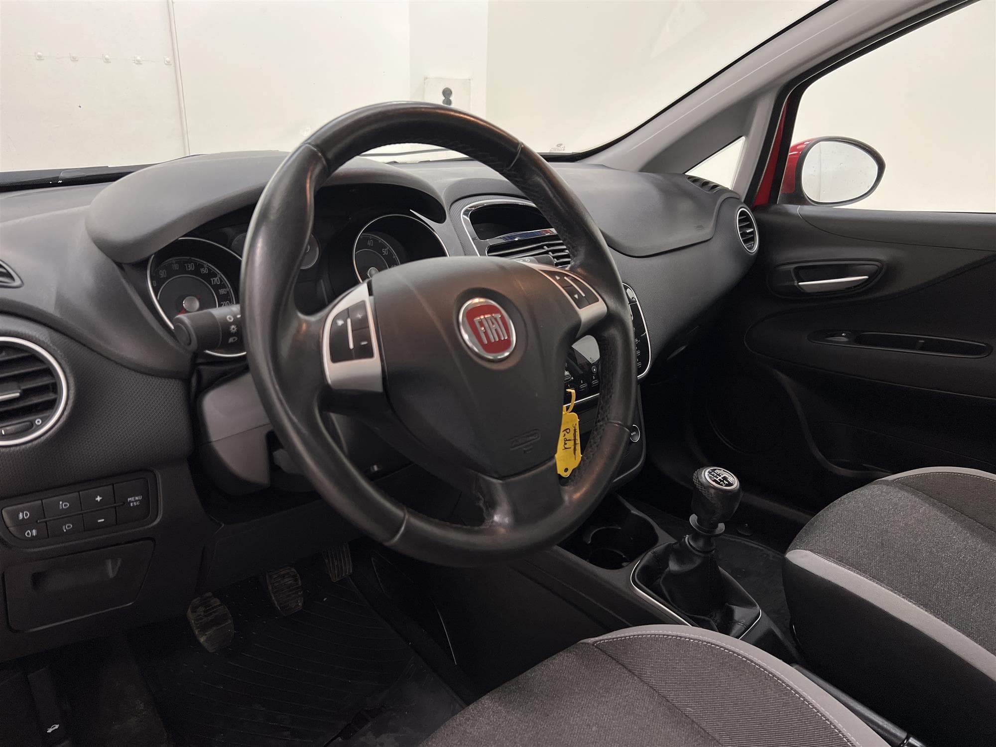 Fiat Punto 1.2 69hk Få Brukare 360kr Skatt 0,51L/mil