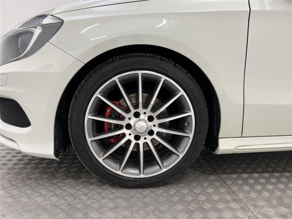 Mercedes-Benz A 200 136hk 4M AMG Navi Kamera 0,46l/mil