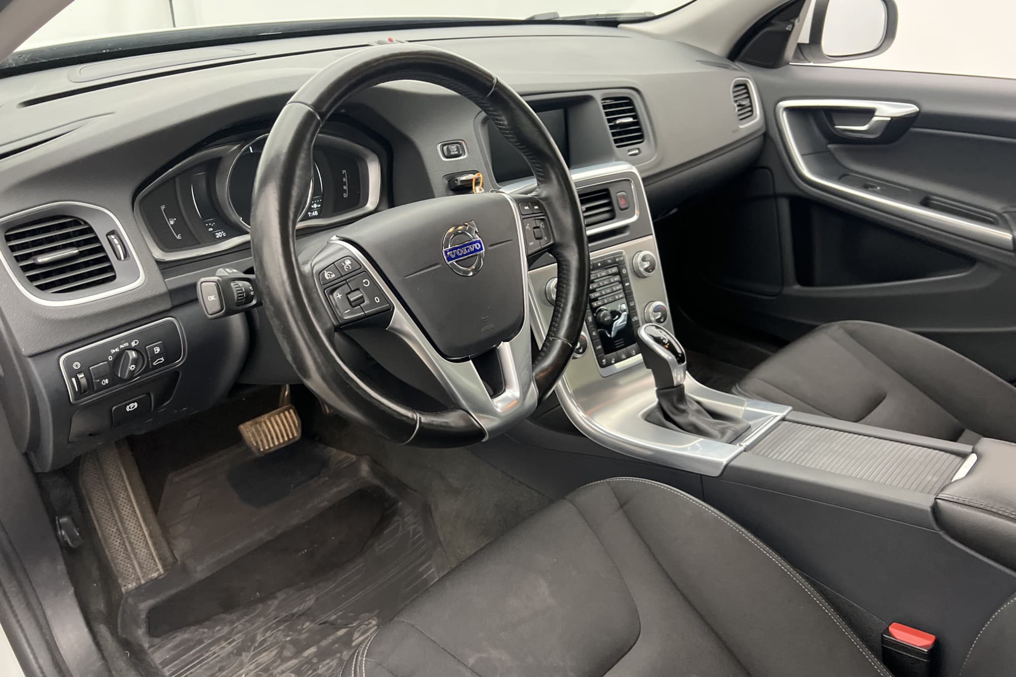 Volvo S60 D3 Momentum VOC Värmare Kamera Navi BLIS Rattvärme